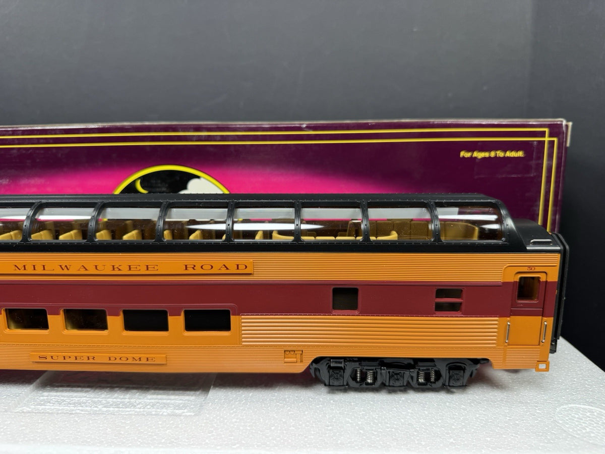 MTH 20-67025 Milwaukee Road 70' full-length vista dome passenger car LNIB8