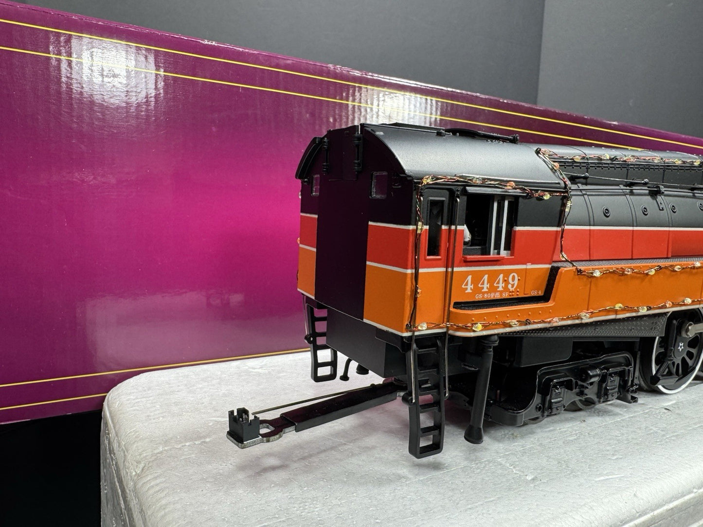 MTH 20-3758-1 SP daylight GS-4 steam engine w Christmas LED lights #4449 PS3 LN10
