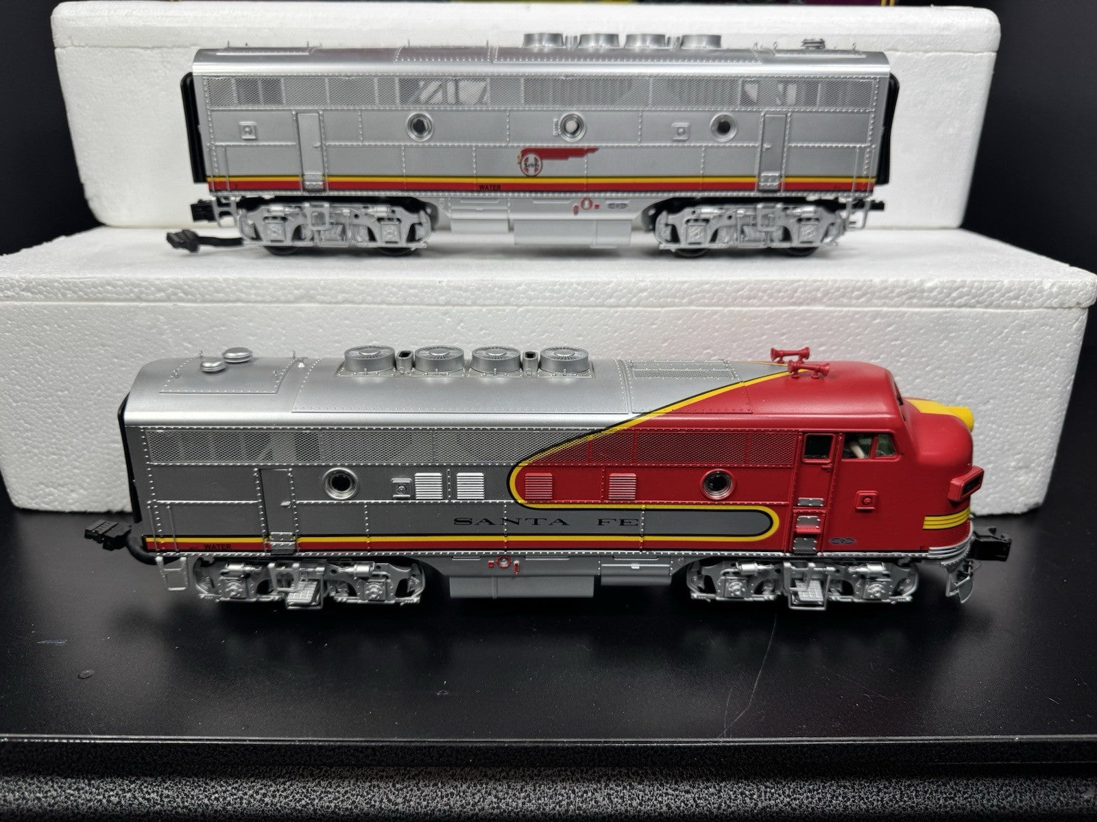 MTH 20-2676-1E Santa Fe Warbonnet F-3 diesel engine ABA set PS2 BCR EX4