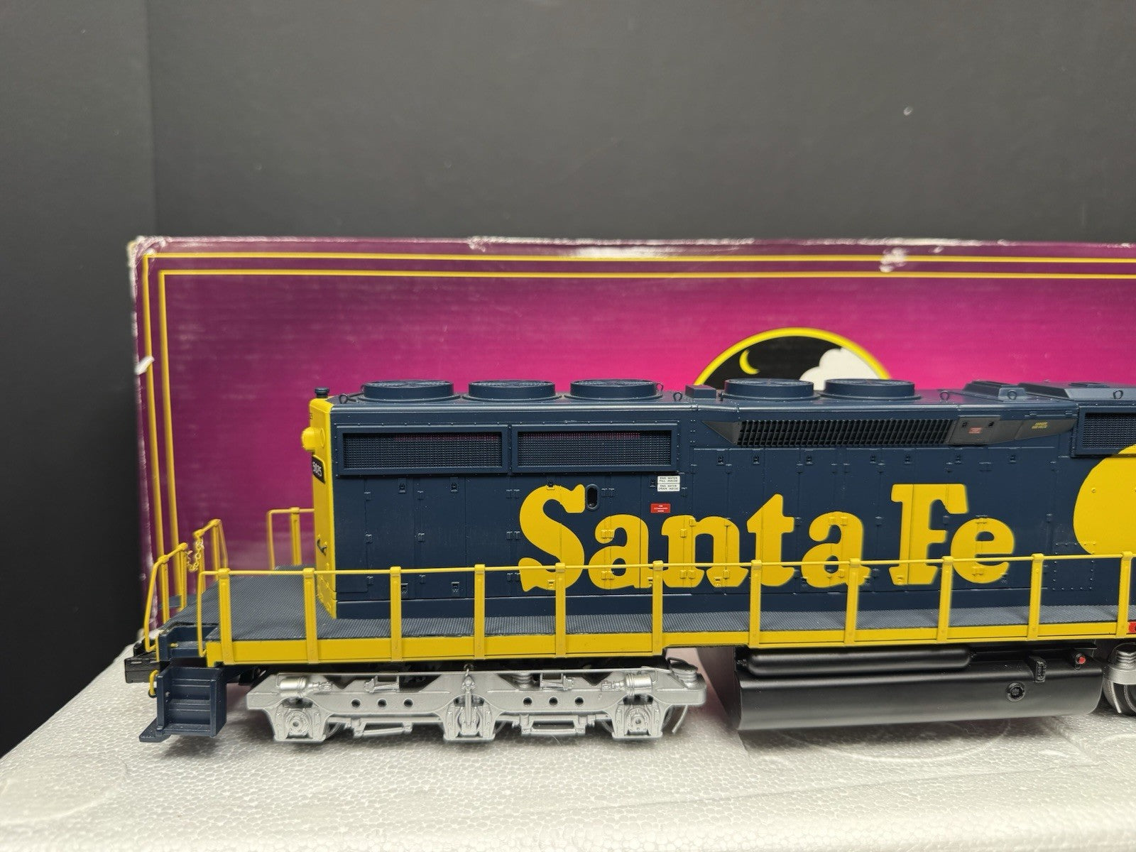 MTH 20-20245-1 Santa Fe SD40-2 diesel engine #5025 PS3 LNIB7
