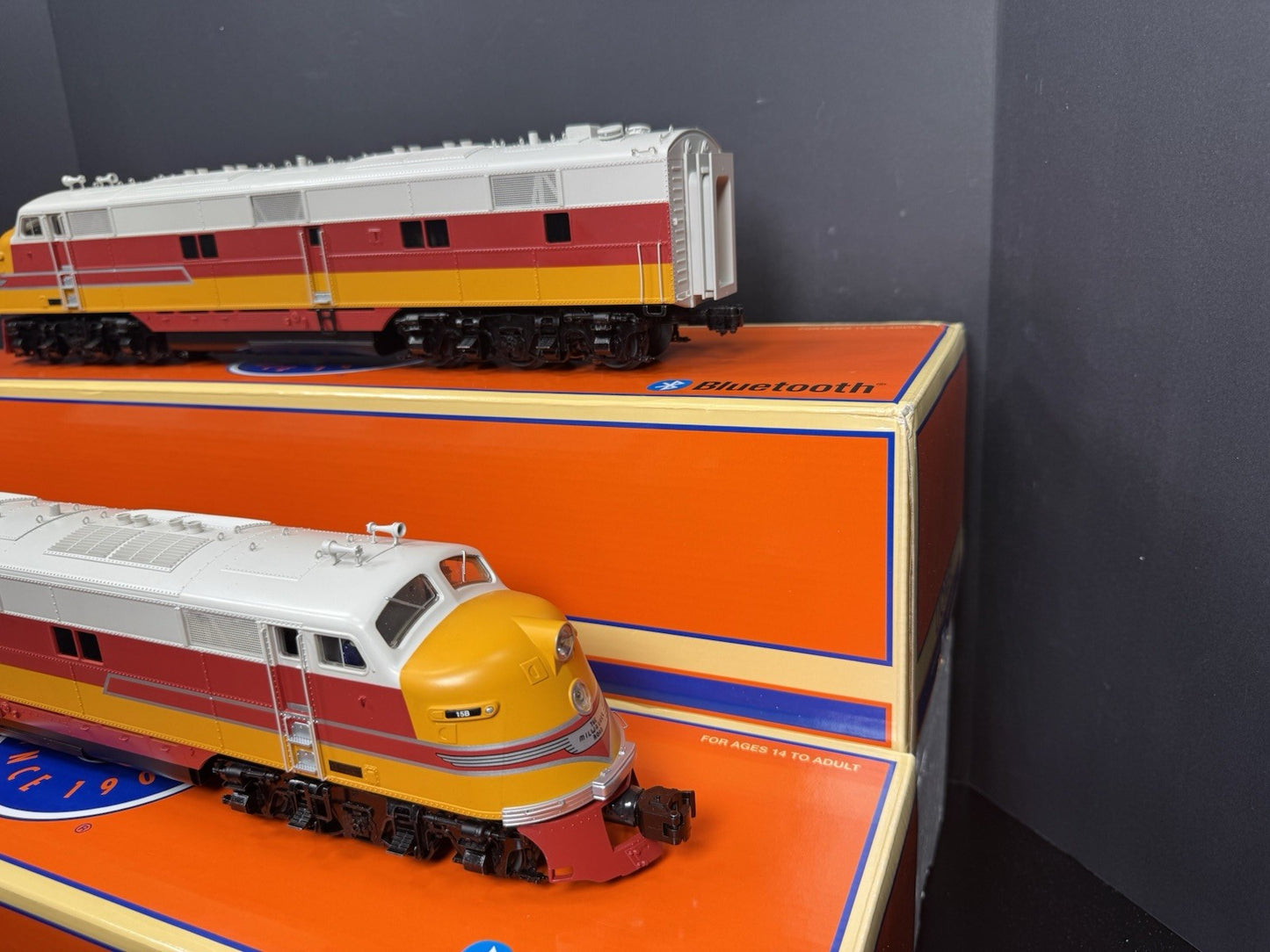 Lionel LEGACY 6-84659 Milwaukee Road E6 diesel engine AA set #15A #15B LNIB3