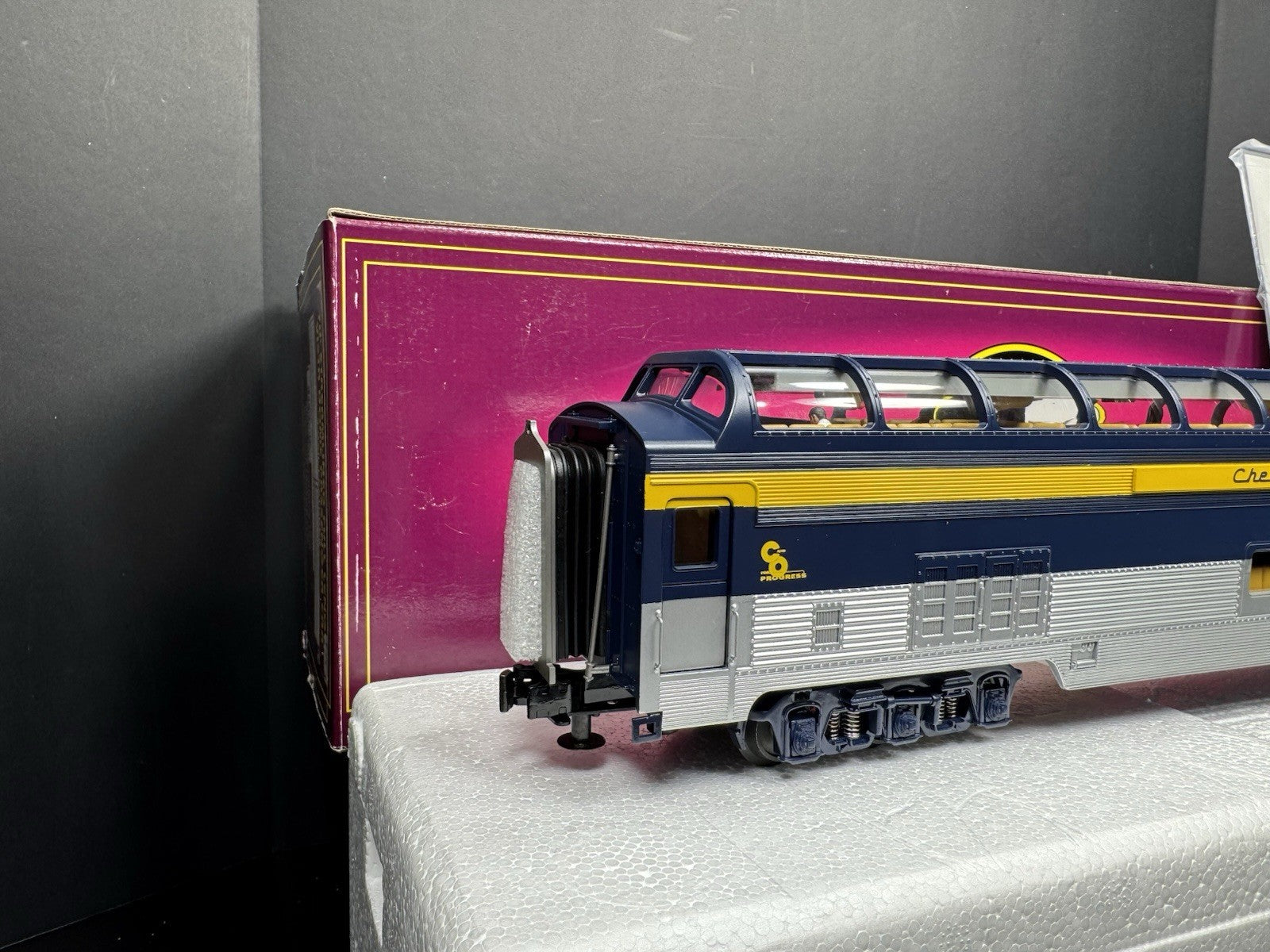 MTH 20-67073 Chesapeake & Ohio C&O 70' full-length vista dome passenger car LNIB5