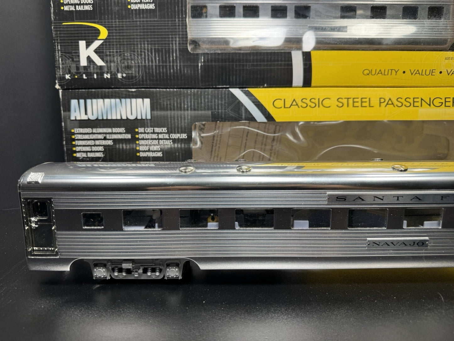 K-Line K-4630P Santa Fe Super Chief 21" aluminum passenger 4-car set LNIB2