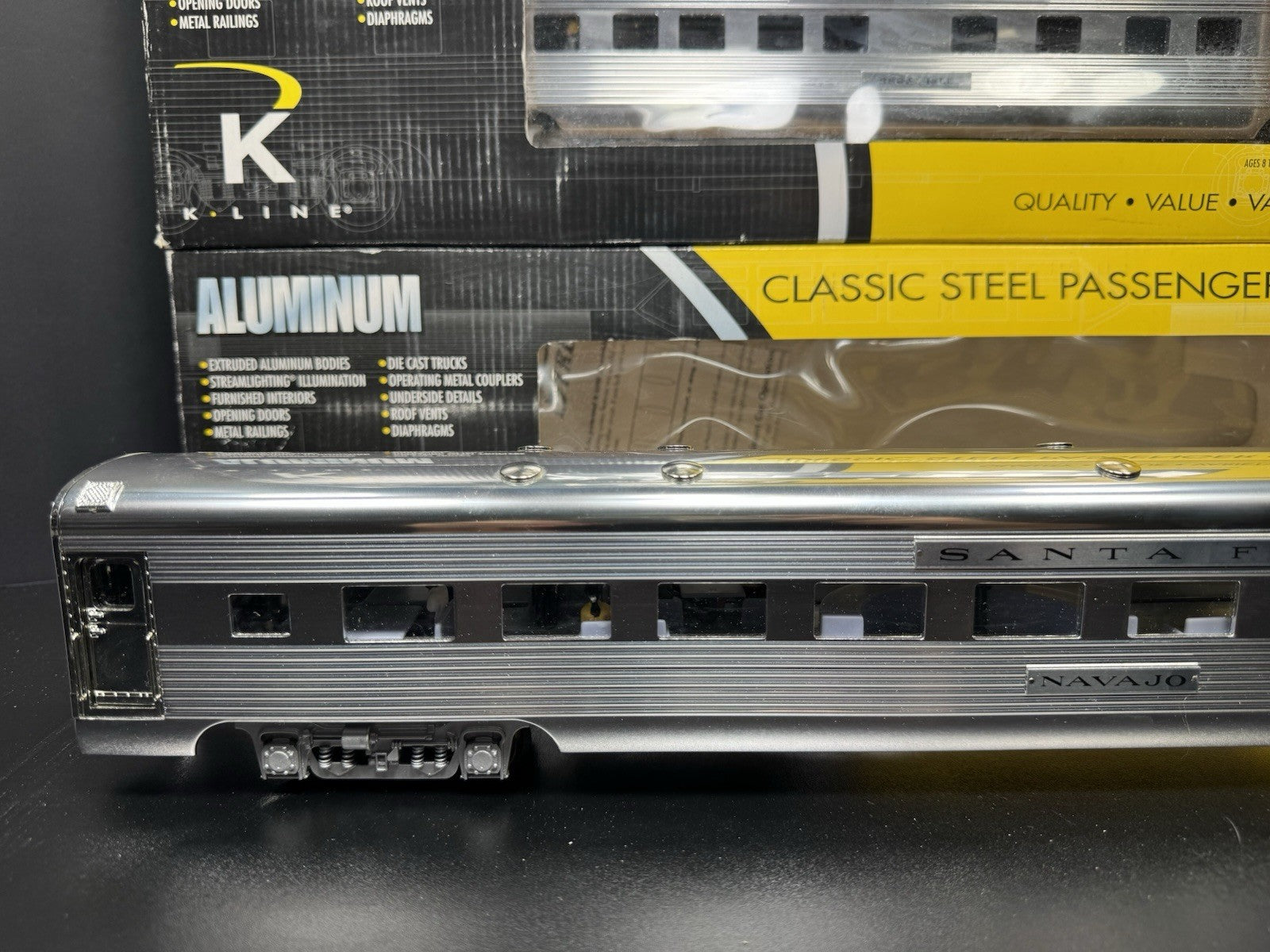 K-Line K-4630P Santa Fe Super Chief 21" aluminum passenger 4-car set LNIB2