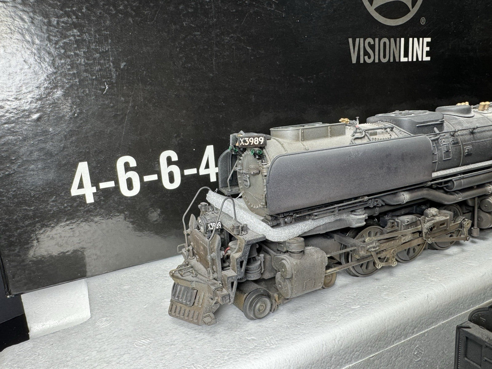 Lionel VISIONLINE 6-11220 Union Pacific 4-6-6-4 Challenger steam engine #3989 LN1