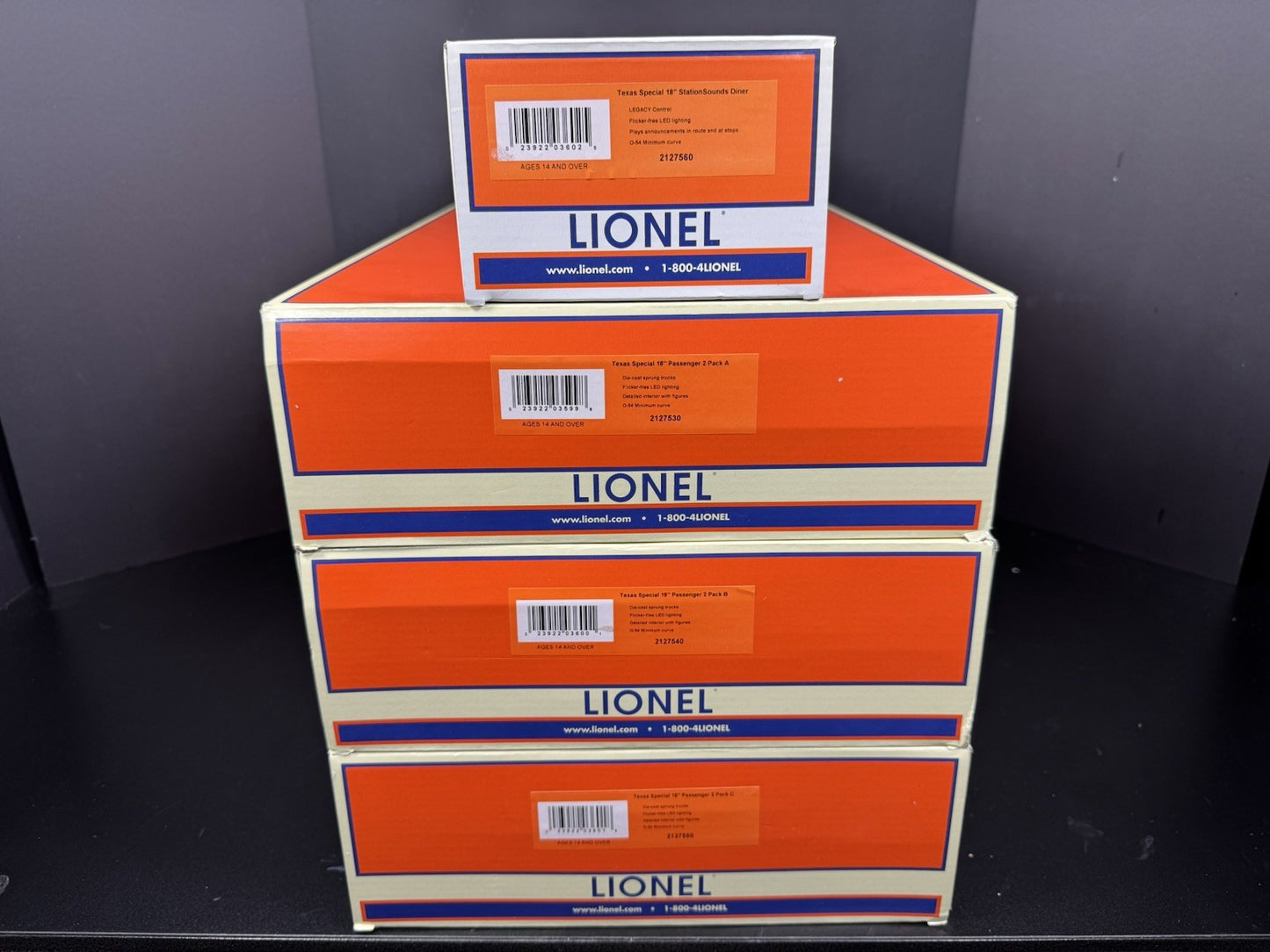 Lionel 2127530 2127540 2127550 2127560 TX Special 18" passenger 7-car set LNIB8