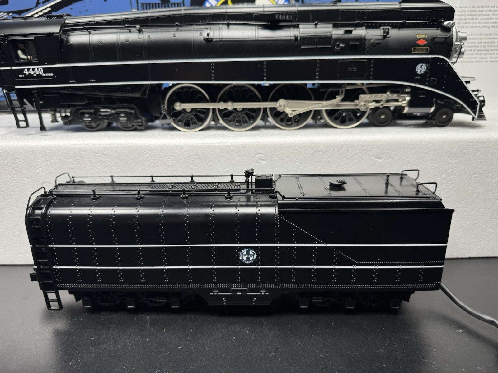 MTH 20-80003A BNSF 4-8-4 GS-4 steam engine #4449 PS2 BCR LNIB11
