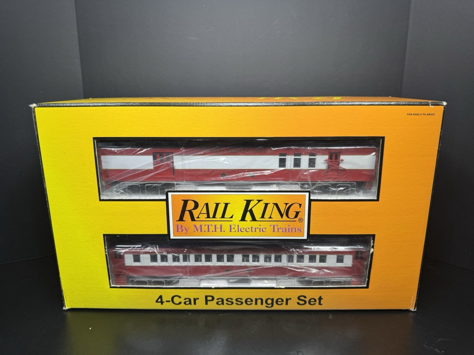 MTH RailKing 30-6940 Circus 60' Madison passenger 4-car set LNIB0