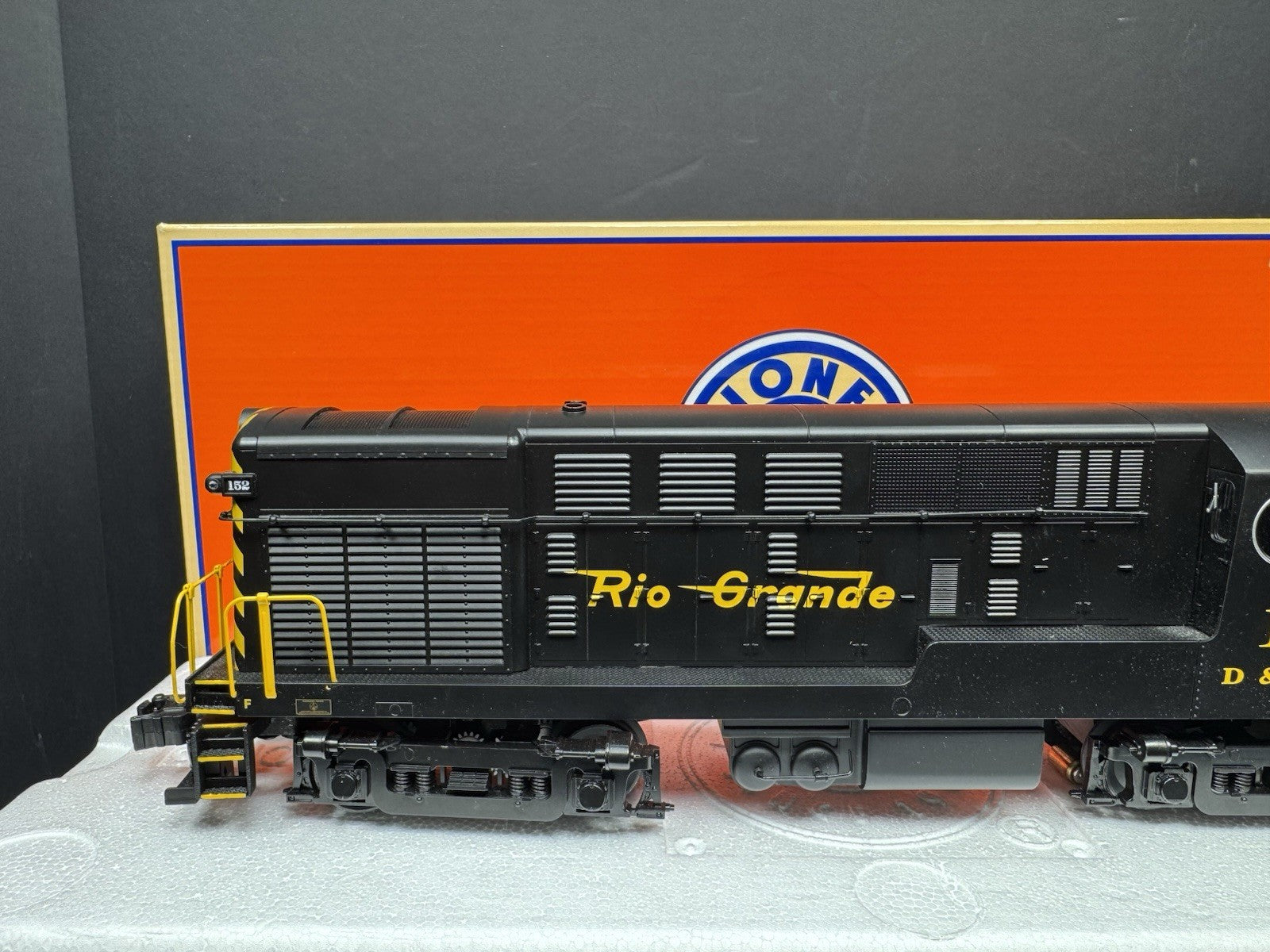Lionel LEGACY 2333272 Rio Grande H15-44 diesel engine #152 LNIB2