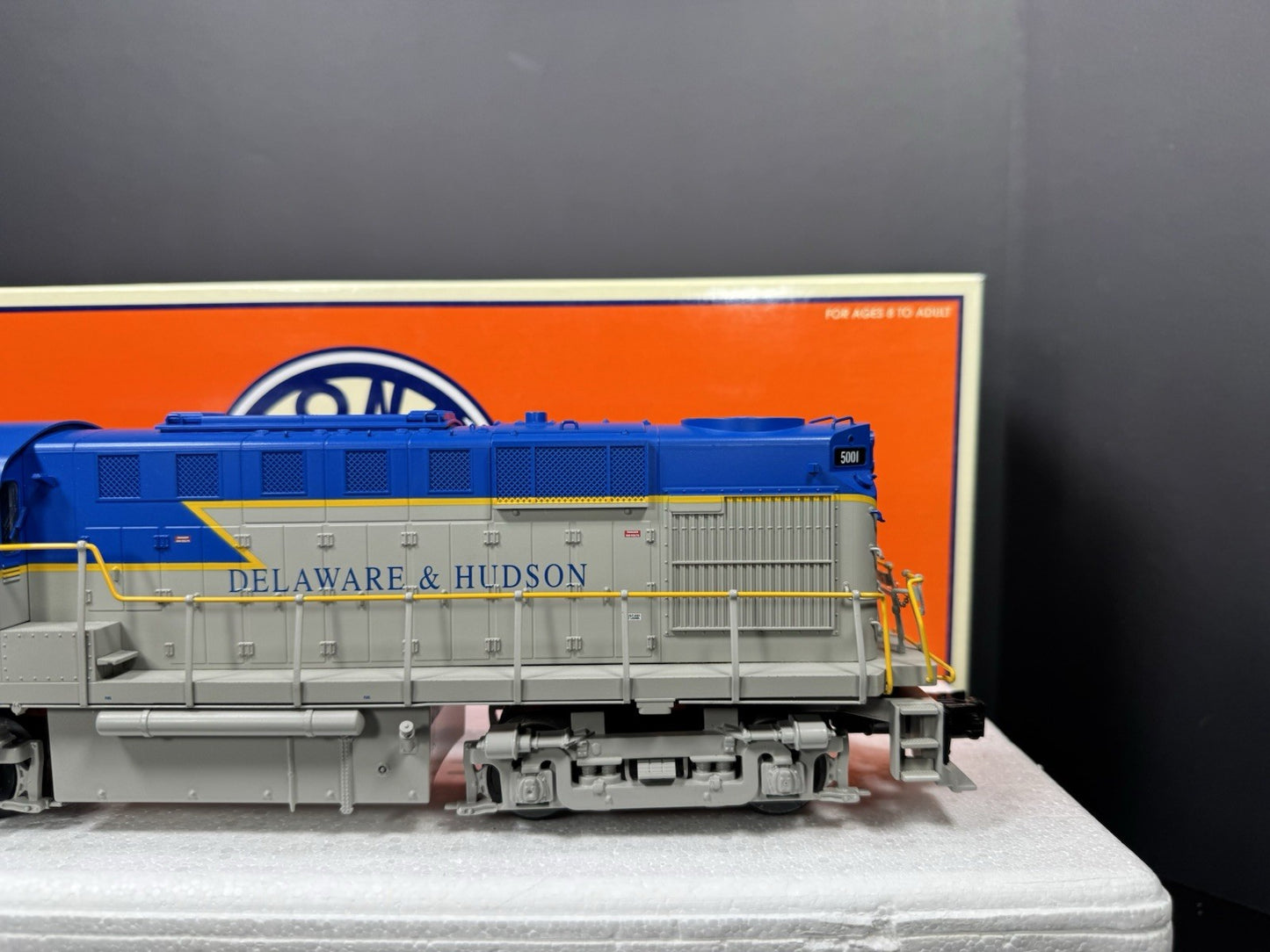 Lionel 6-18596 TMCC Delaware & Hudson D&H RS-11 diesel engine #501 EX8
