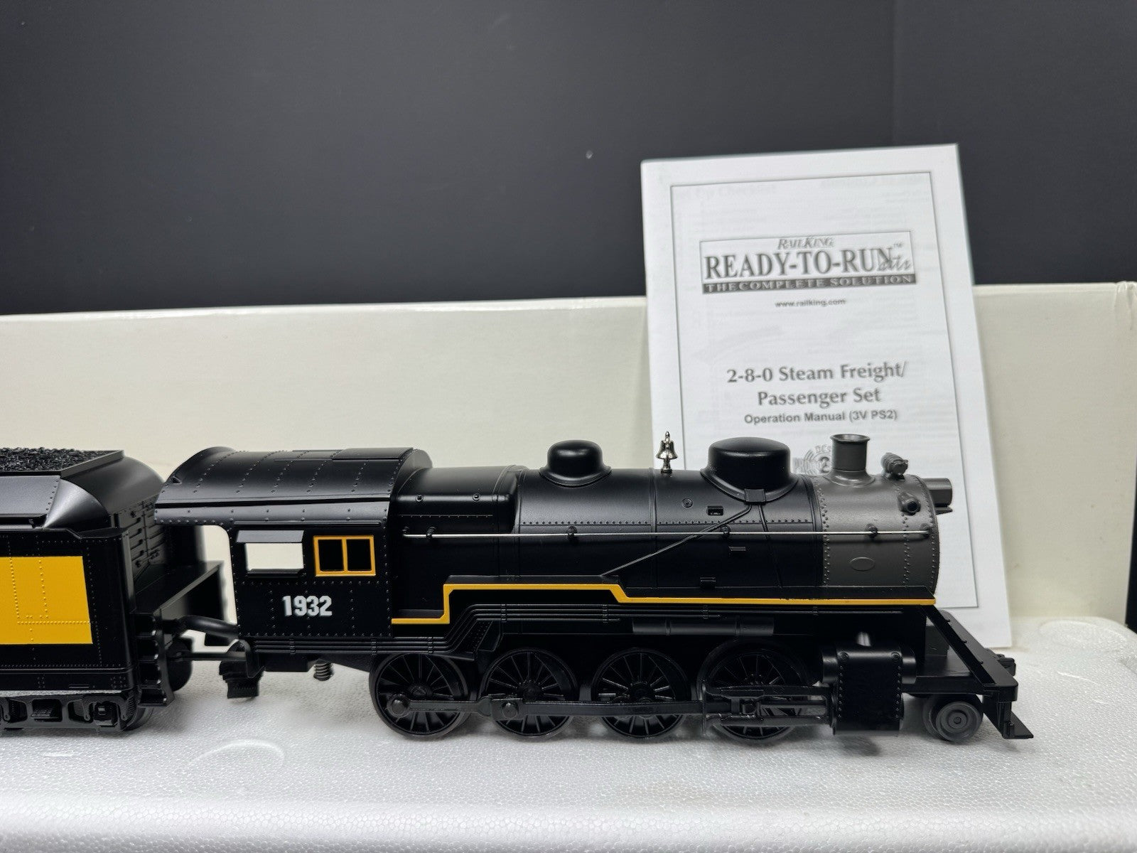 MTH RailKing 30-4180-1E Caterpillar CAT 2-8-0 steam engine #1932 PS2 BCR EX8