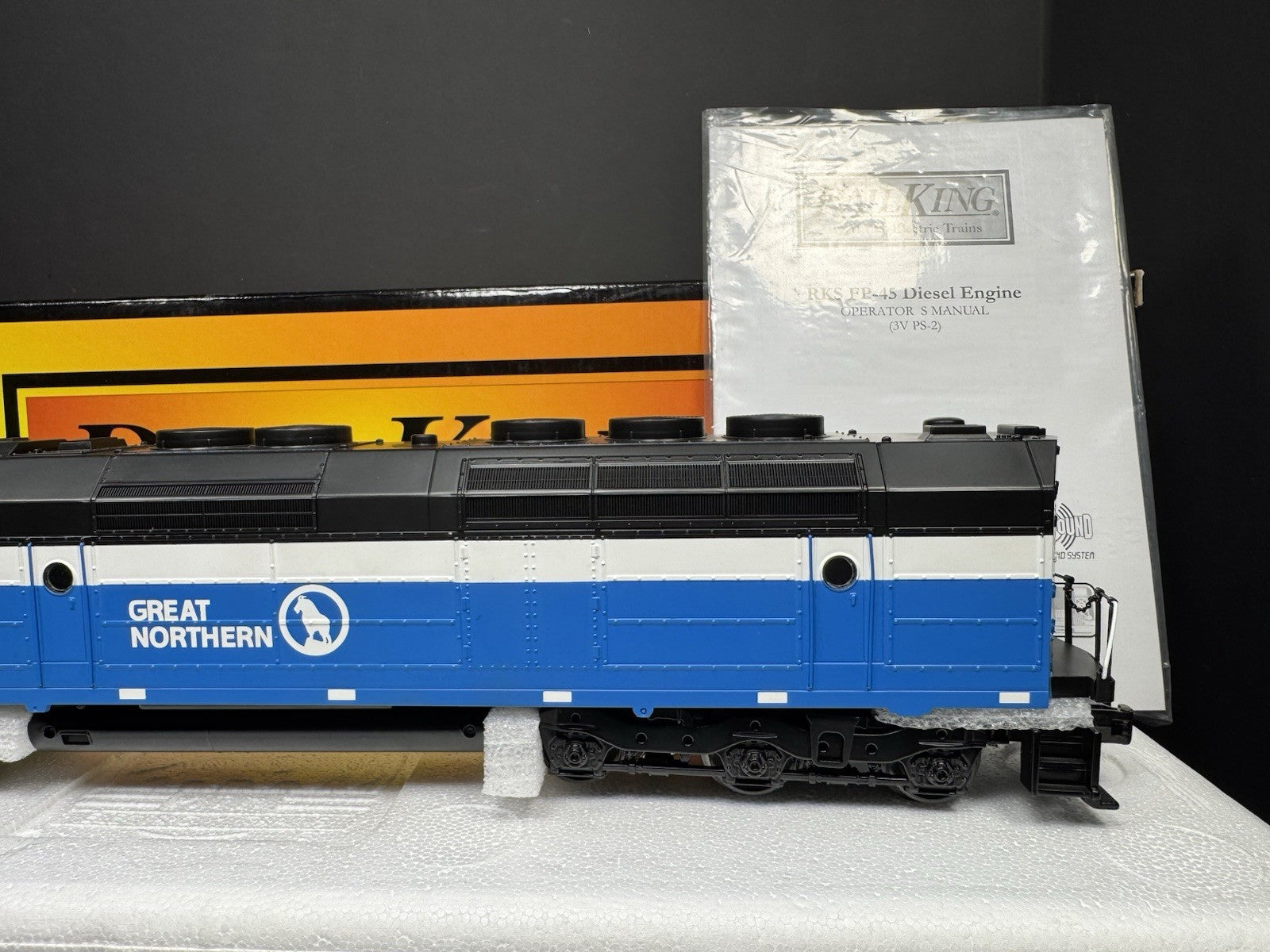 MTH RailKing 30-2459-1 Great Northern GN FP45 diesel engine #427 PS2 BCR LNIB3