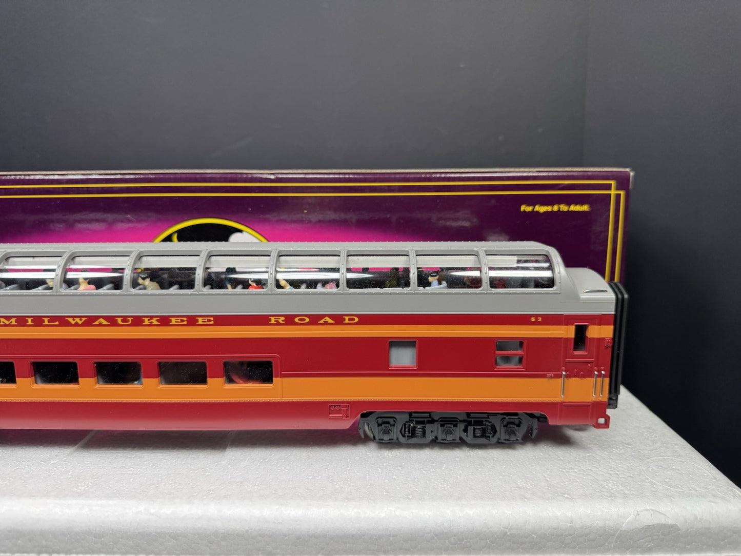 MTH 20-6752 Milwaukee Road 70' full-length vista dome passenger car #53 EX3