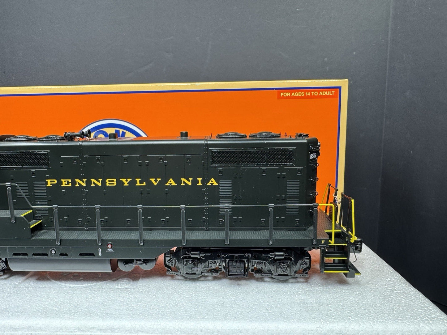 Lionel LEGACY 6-28573 Pennsylvania PRR GP7 diesel engine #8512 LNIB8