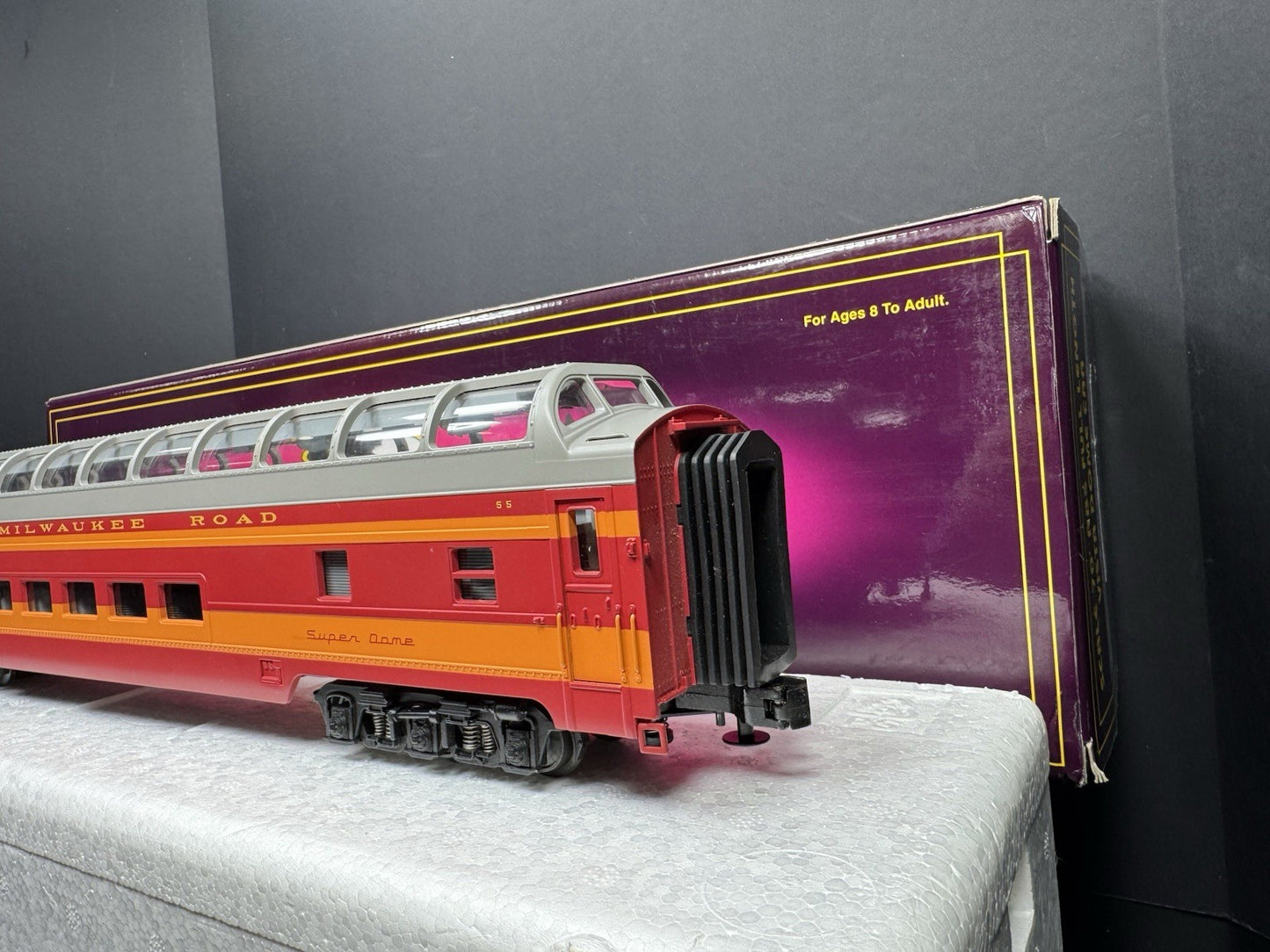 MTH 20-6772 Milwaukee Road 70' full-length vista dome passenger car LNIB7