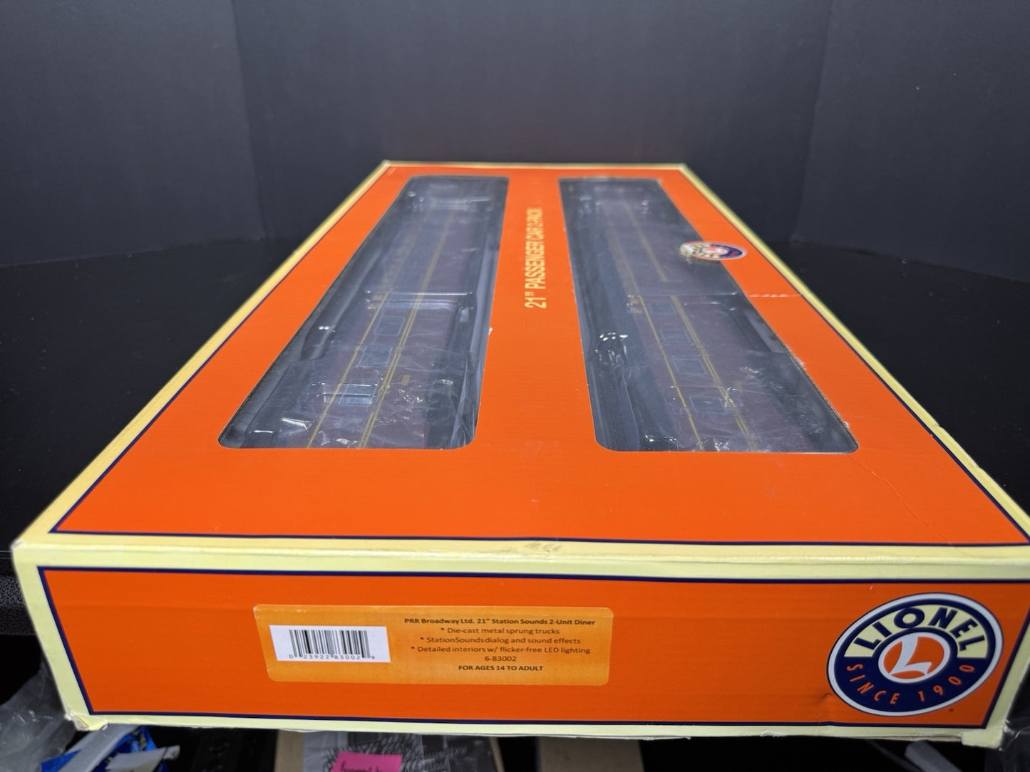 Lionel 6-83002 PRR Broadway Limited 21" StationSounds diner 2-car set LNIB6
