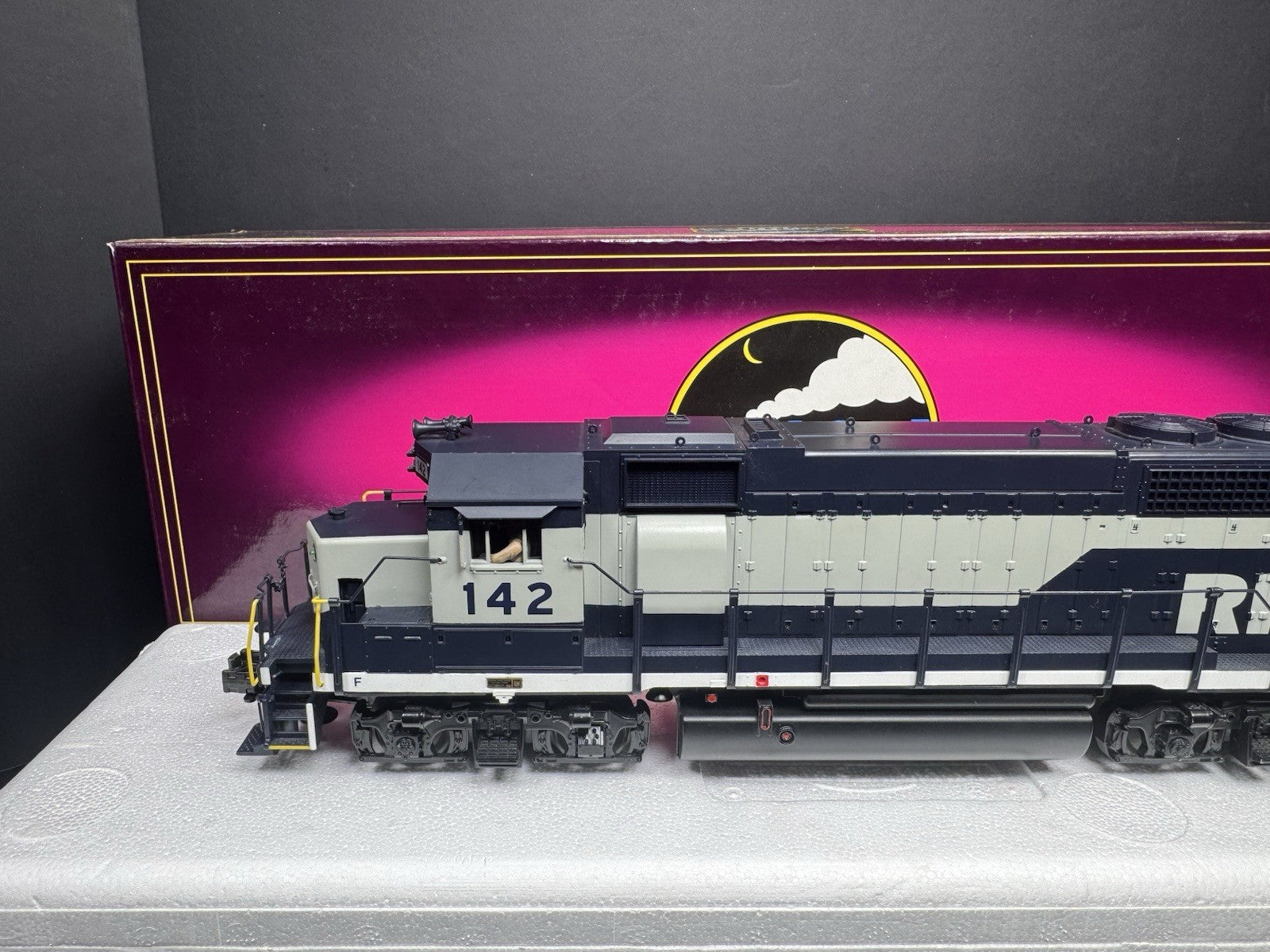 MTH 20-2425-3 Richmond RF&P GP-40 nonpowered diesel engine #142 LNIB2