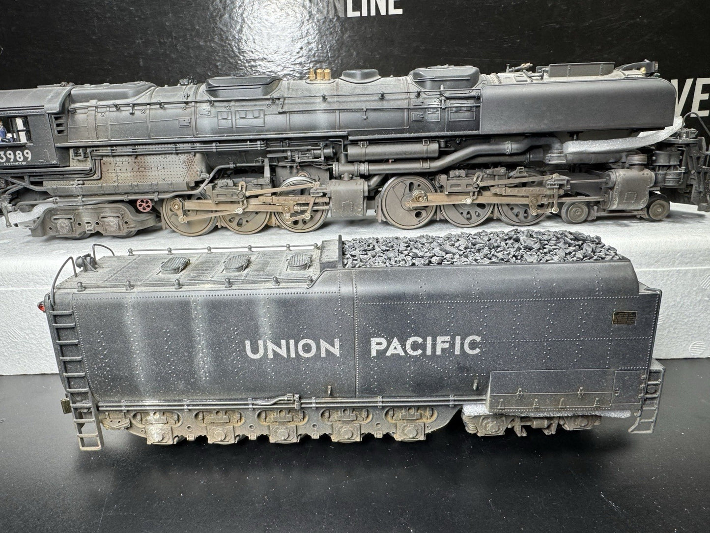 Lionel VISIONLINE 6-11220 Union Pacific 4-6-6-4 Challenger steam engine #3989 LN11