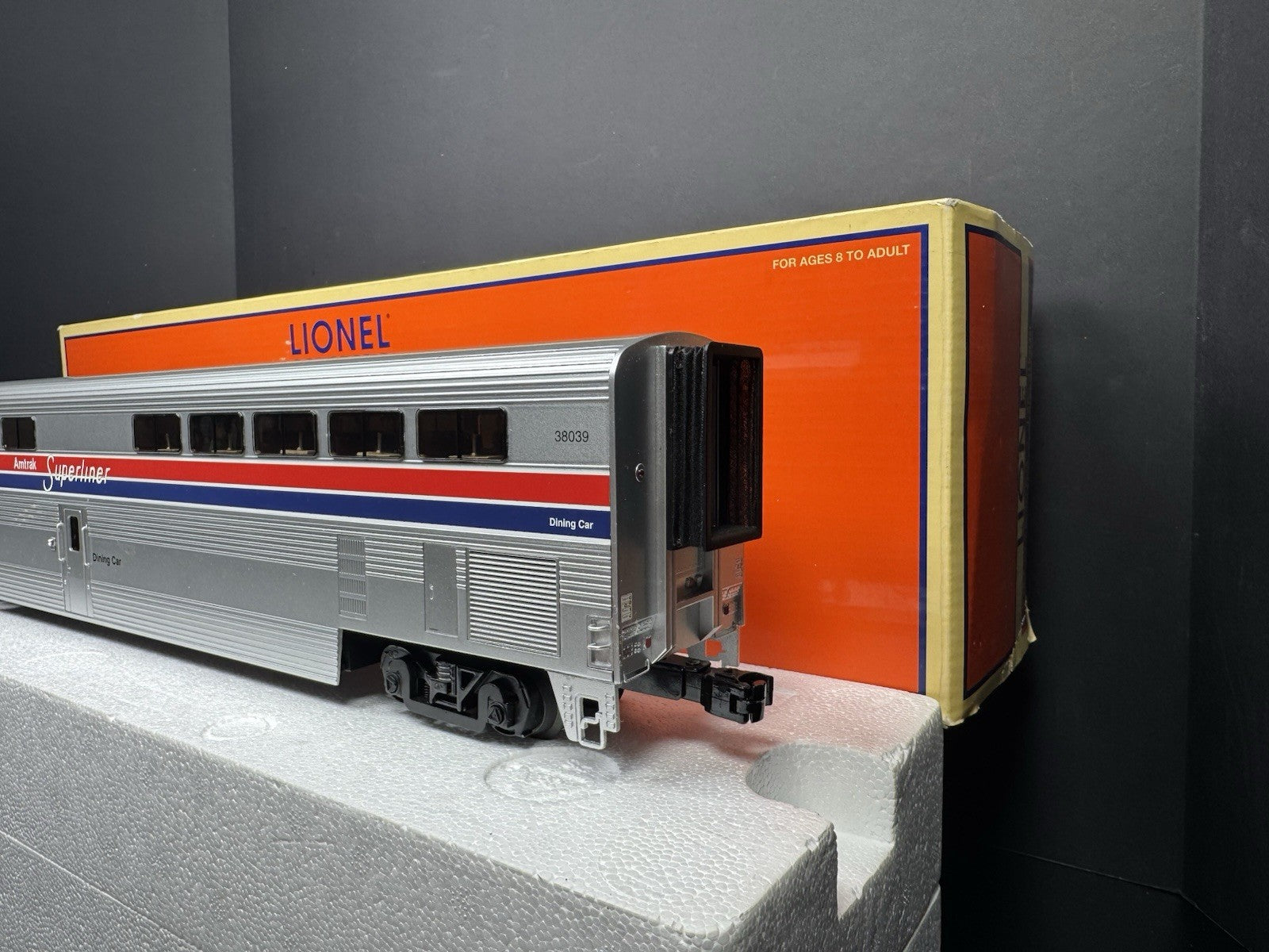 Lionel 6-15396 Amtrak Superliner 18" aluminum StationSounds diner car LNIB4
