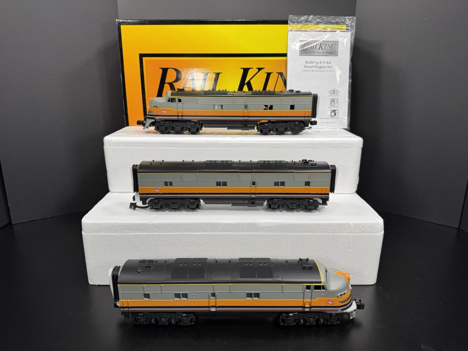 MTH RailKing 30-2488-1 Milwaukee Road E-3 diesel engine ABA set PS 2.0 BCR NIB0