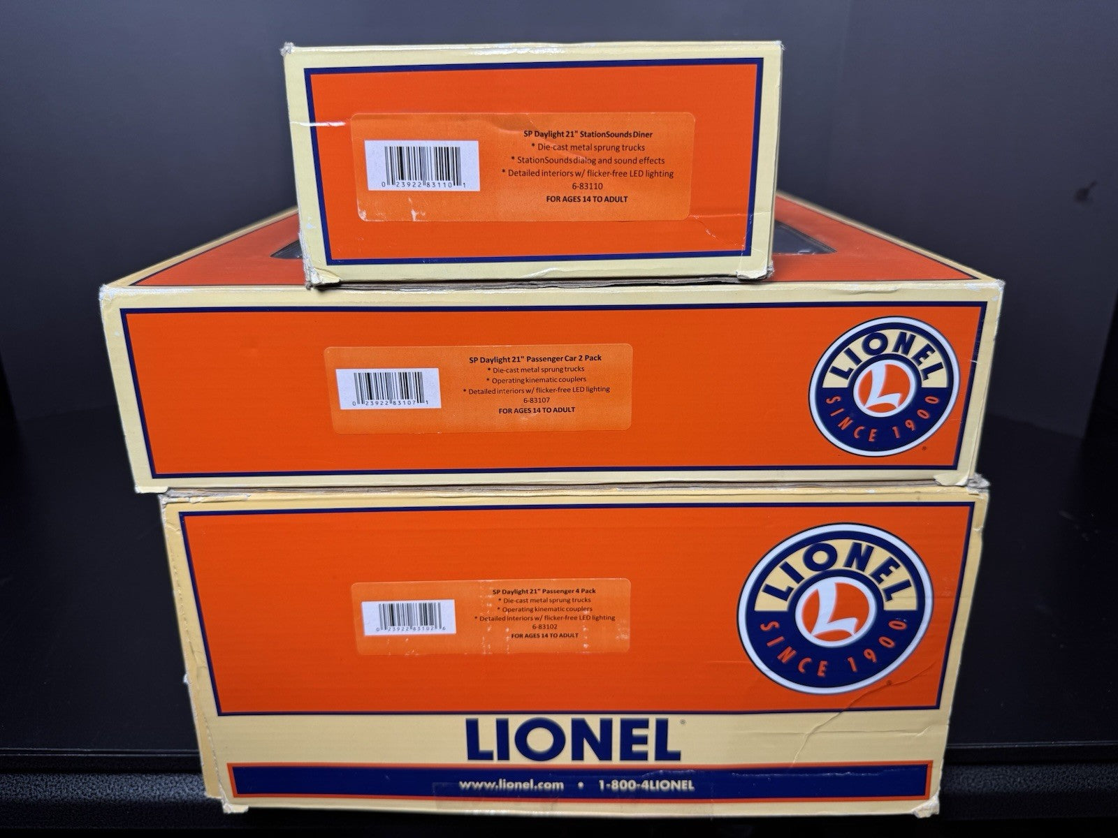 Lionel 6-83102 & 6-83107 & 6-83110 Southern Pacific 21" passenger 7-car set LNIB1