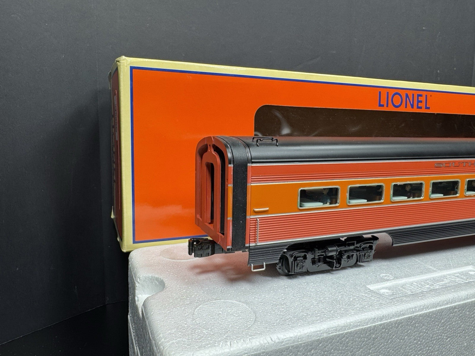 Lionel 6-25419 Southern Pacific 18" aluminum StationSounds diner car #10200 LNIB1