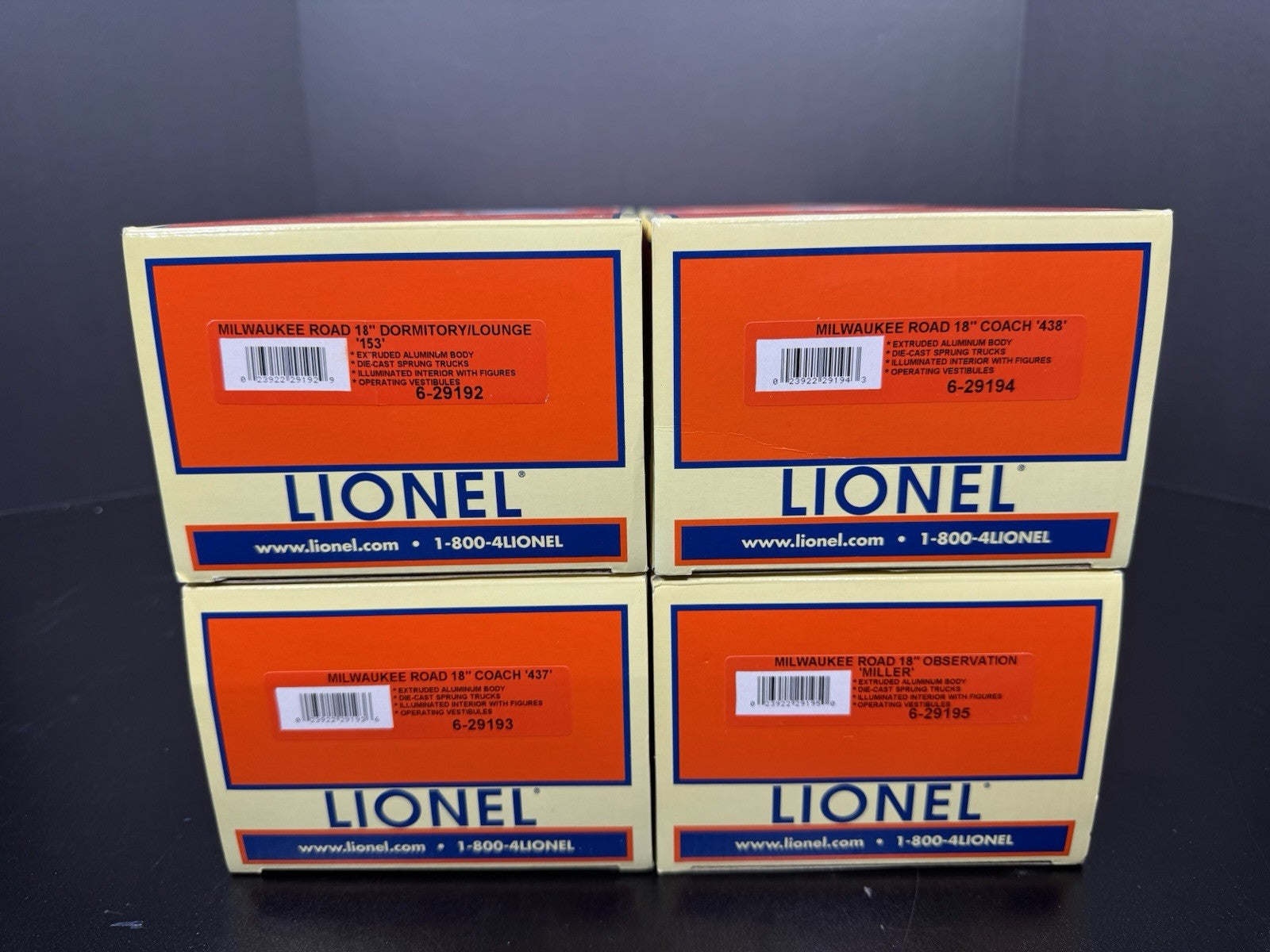 Lionel 6-29191 Milwaukee Road Hiawatha beaver tail 18" passenger 4-car set LNIB12