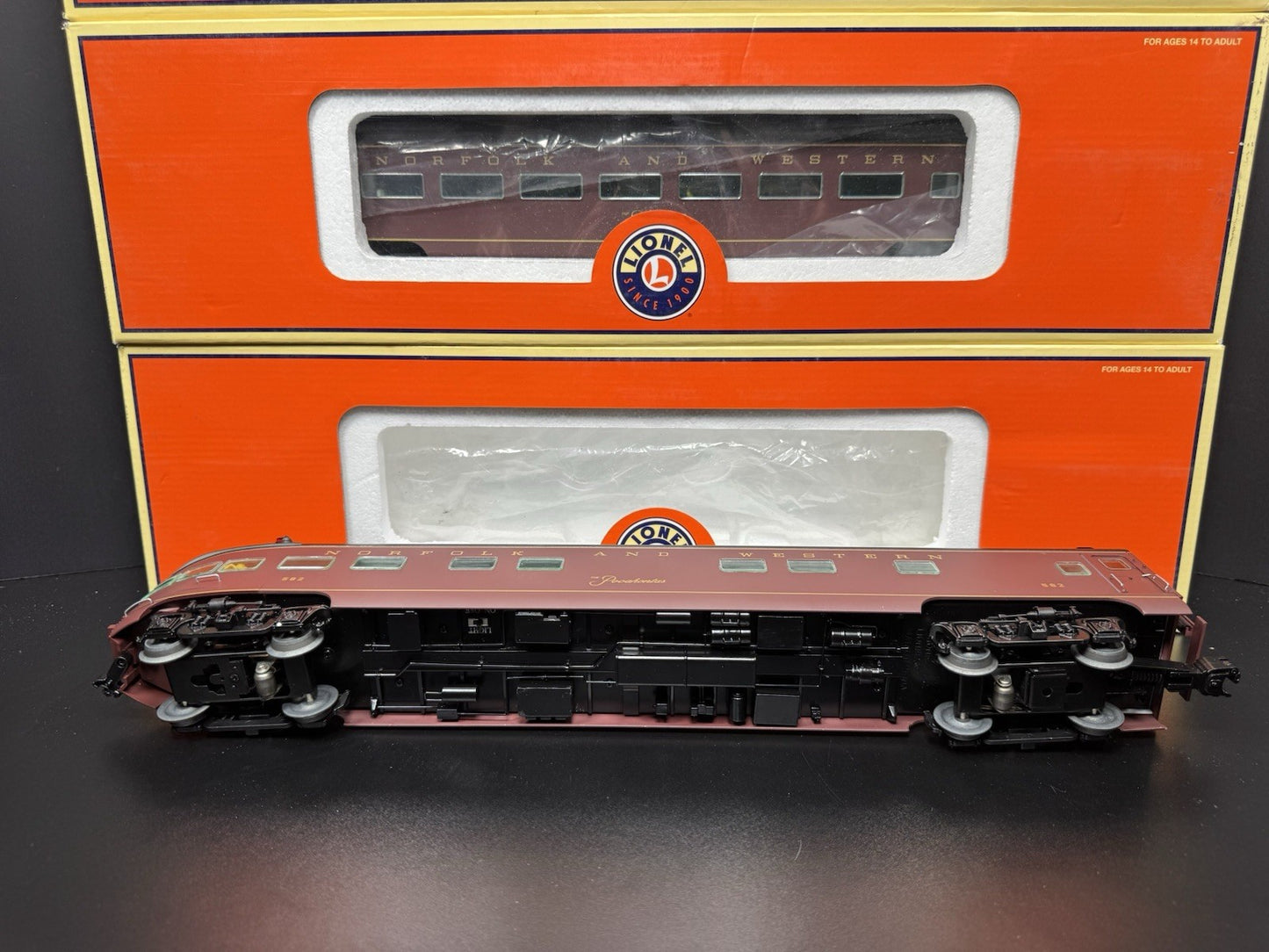 Lionel 6-25777 thru 6-25780 N&W Pocohantas 18" aluminum passenger 4-car set LNIB11