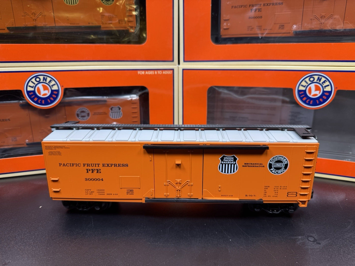 Lionel 6-17319 Pacific Fruit Express PFE orange reefer car 6-pack LNIB4