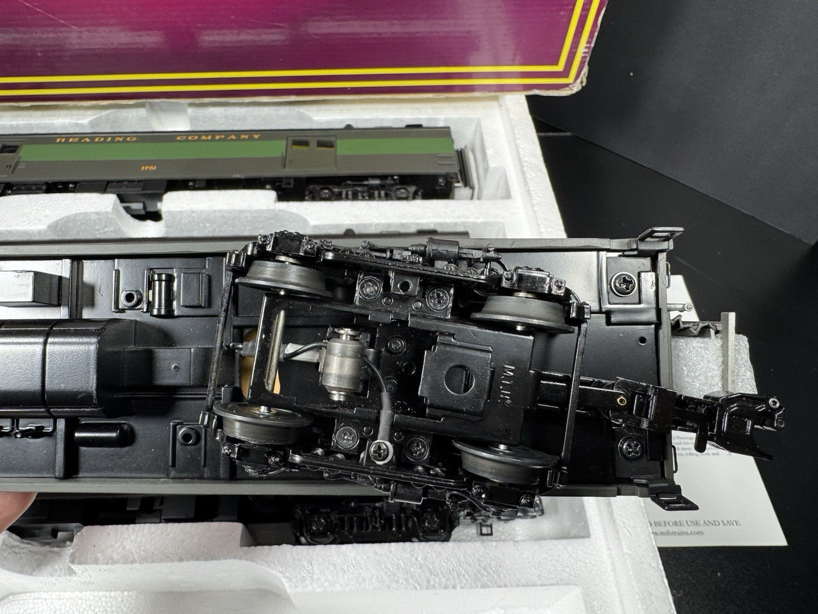 MTH 20-65266 Reading RDG 70' streamlined passenger 5-car set LNIB6