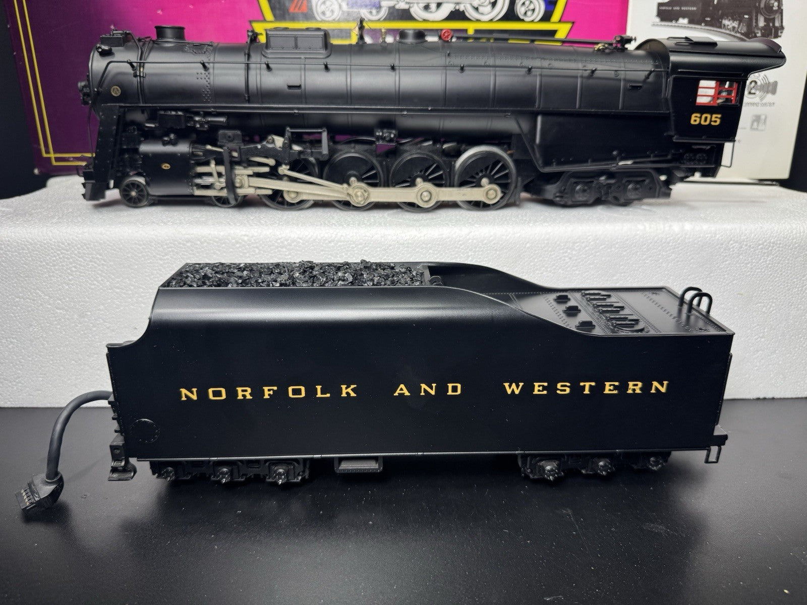 MTH 20-3058-1 Norfolk & Western N&W Unshrouded J 4-8-4 steam engine #605 PS2 EX5