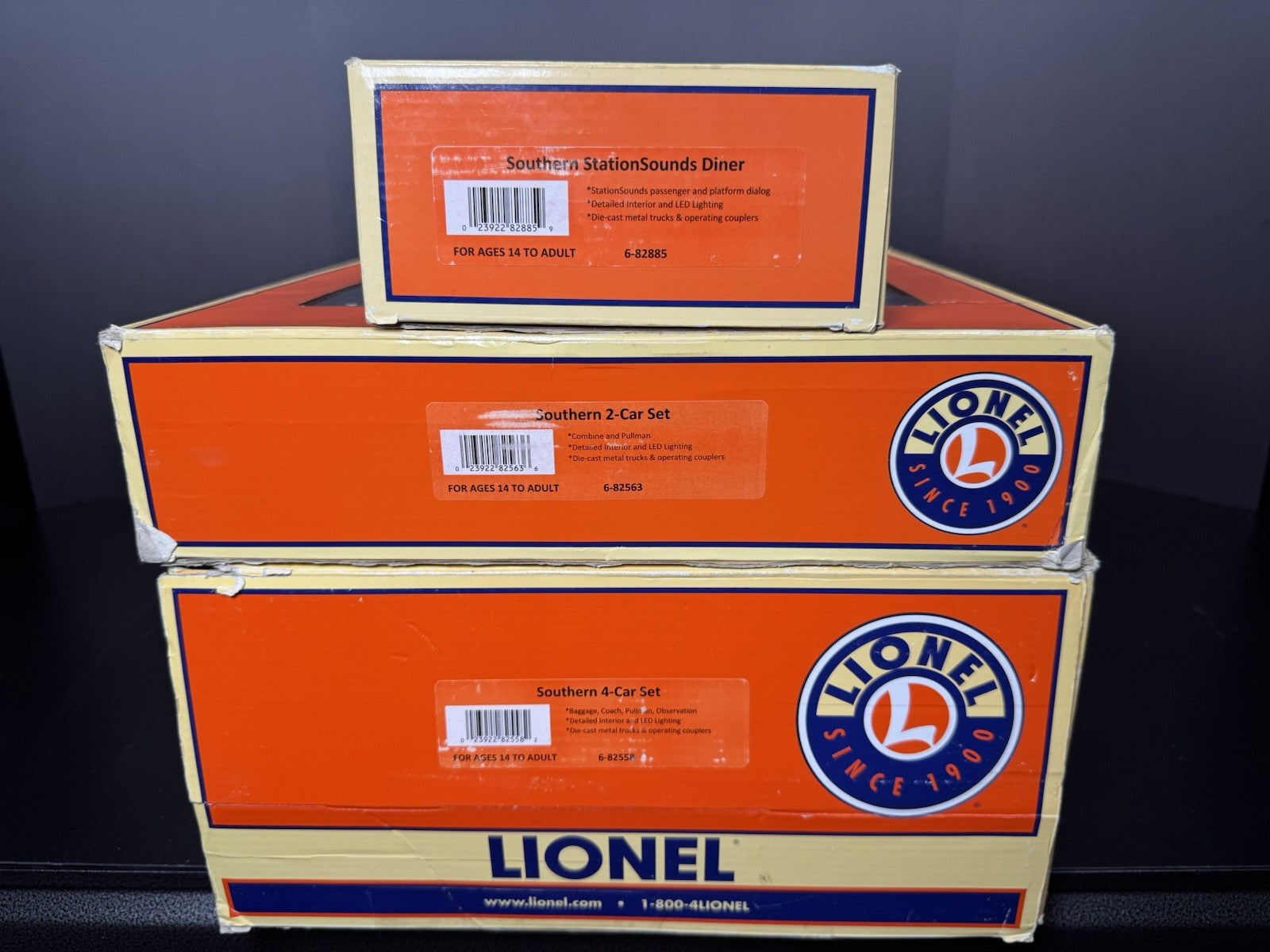 Lionel 6-82558 & 6-82563 & 6-82885 Southern 21" passenger 7-car set LNIB1