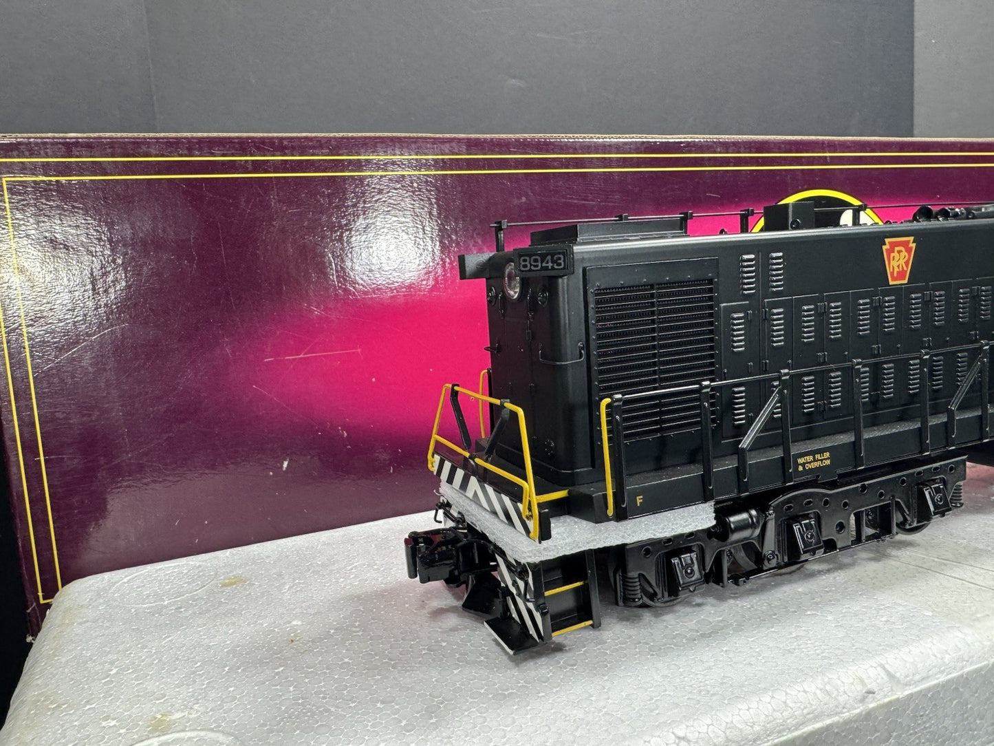 MTH 20-2302-3 Pennsylvania 2500 HP transfer nonpowered diesel engine #8943 NIB6