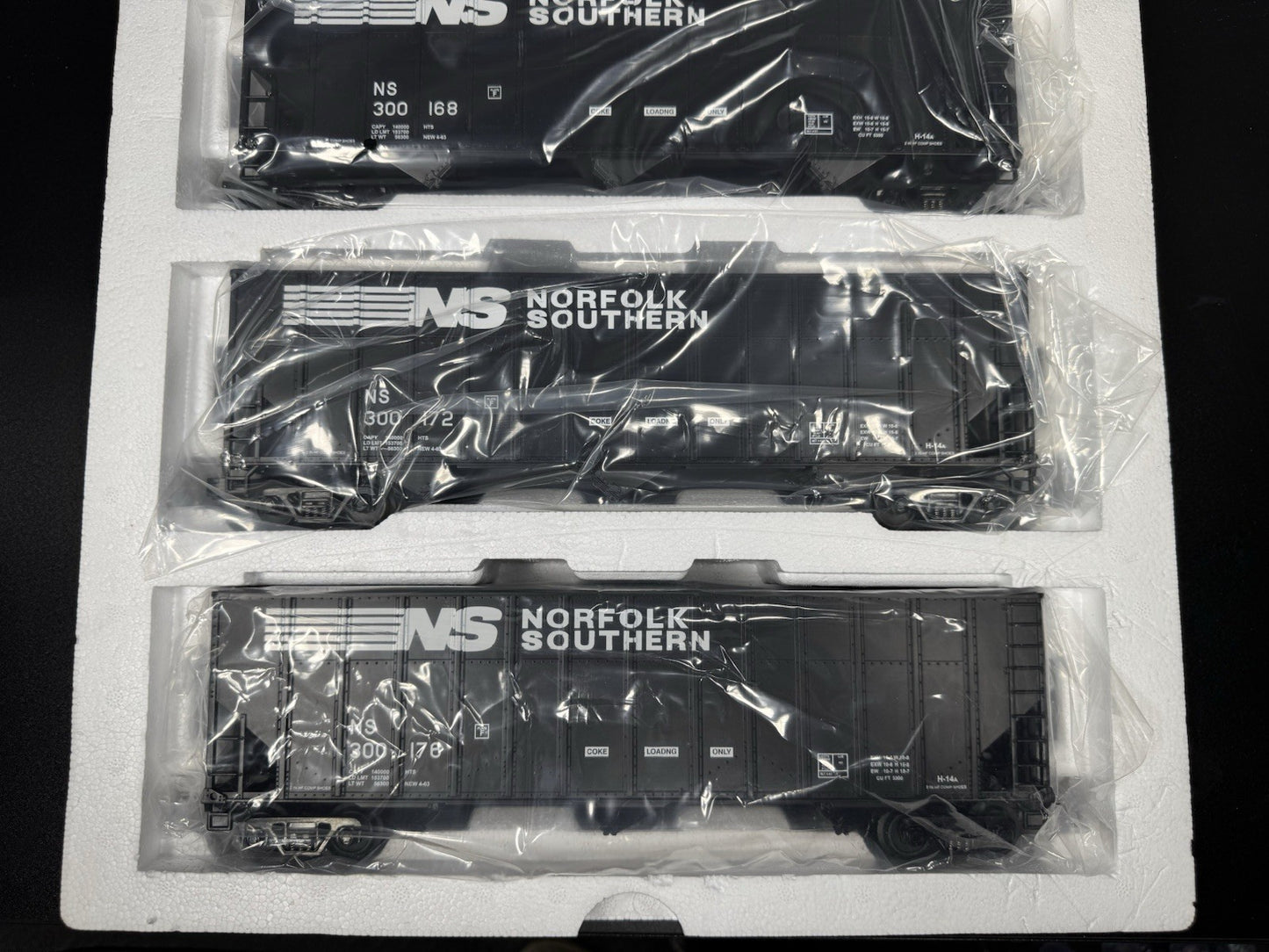 MTH 20-97068 Norfolk Southern NS coke hopper 4-car set LNIB3