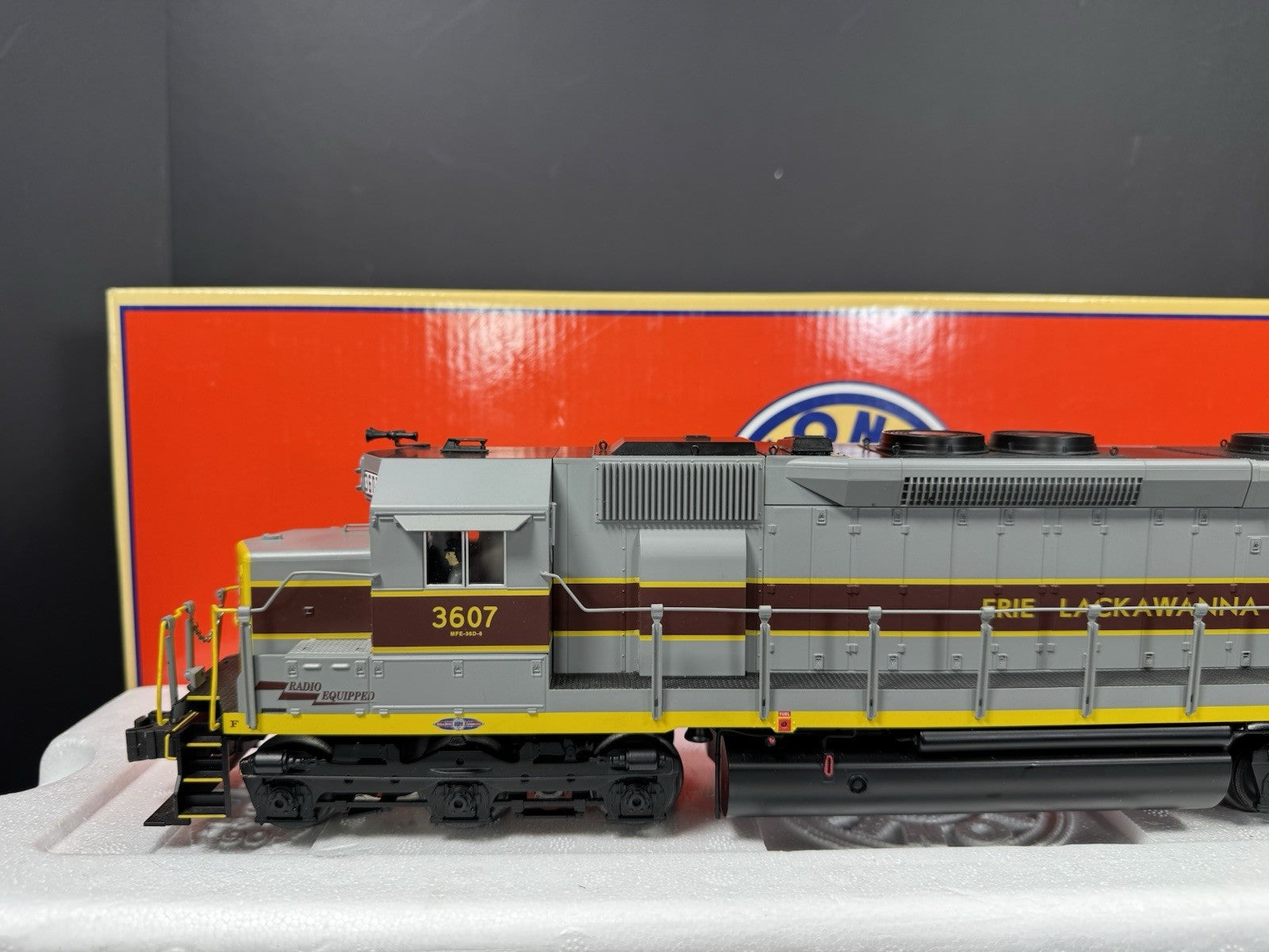 Lionel LEGACY 6-83368 Erie Lackawanna SD45 diesel engine #3607 EX7