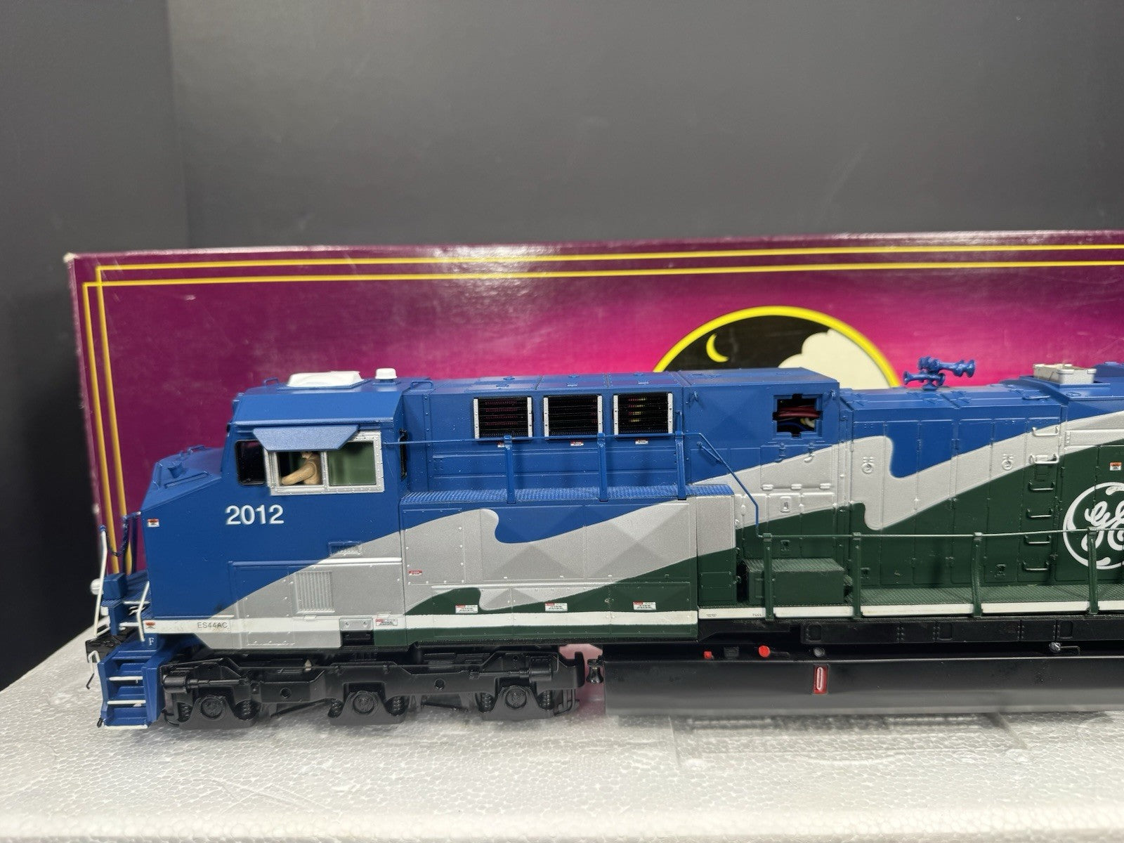 MTH 20-20313-1 General Electric GE Demonstrator ES44AC diesel engine #2012 PS37