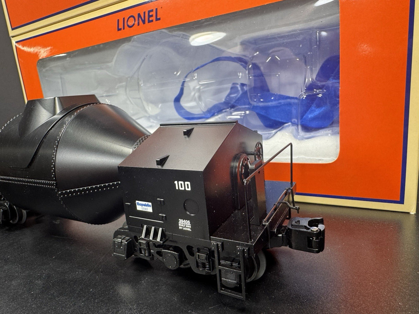 Lionel 6-39404 Republic Steel hot metal car w flickering load 3-pack LNIB4