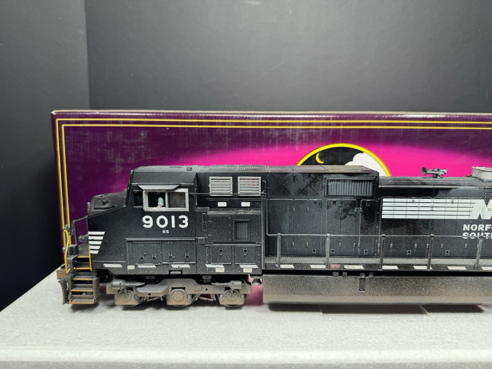 MTH 20-2267-1 Norfolk Southern NS Dash-9 diesel engine #9013 PS2 BCR EX7
