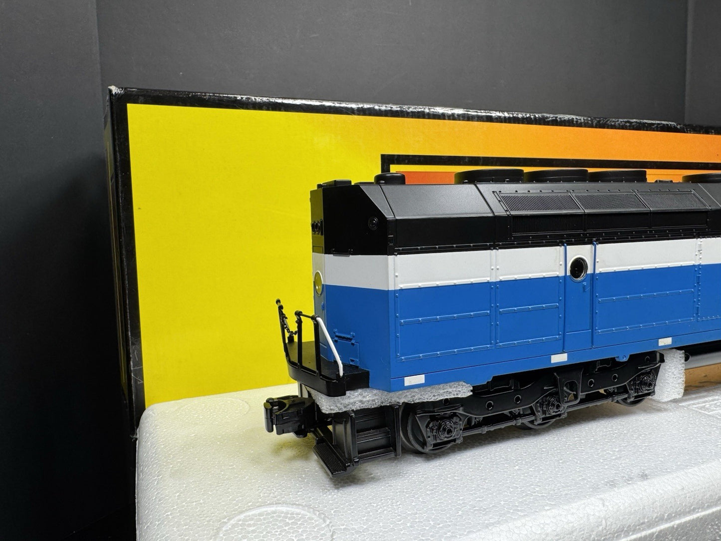 MTH RailKing 30-2459-3 Great Northern GN FP45 nonpowered diesel engine #430 LNIB6
