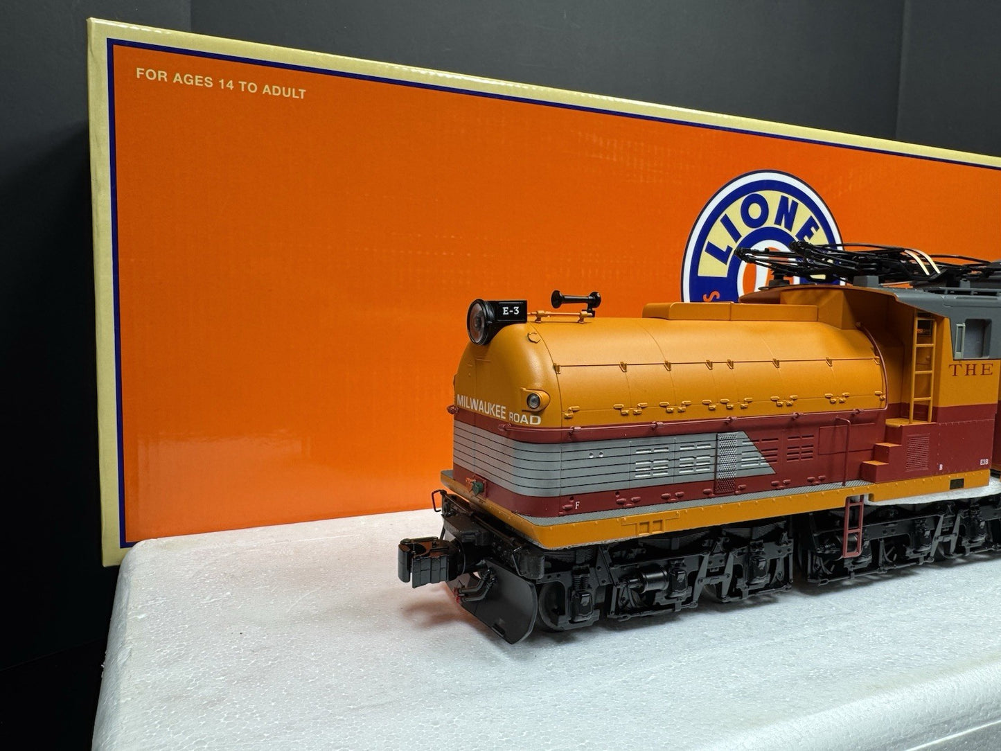 Lionel LEGACY 1933573 Milwaukee Road bipolar electric engine #3 LNIB6