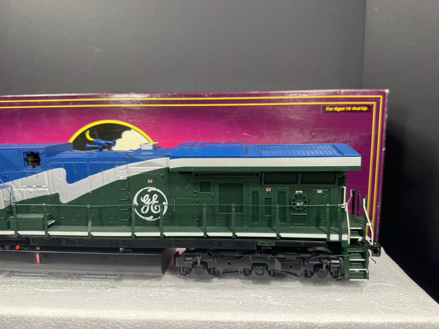 MTH 20-20313-1 General Electric GE Demonstrator ES44AC diesel engine #2012 PS38