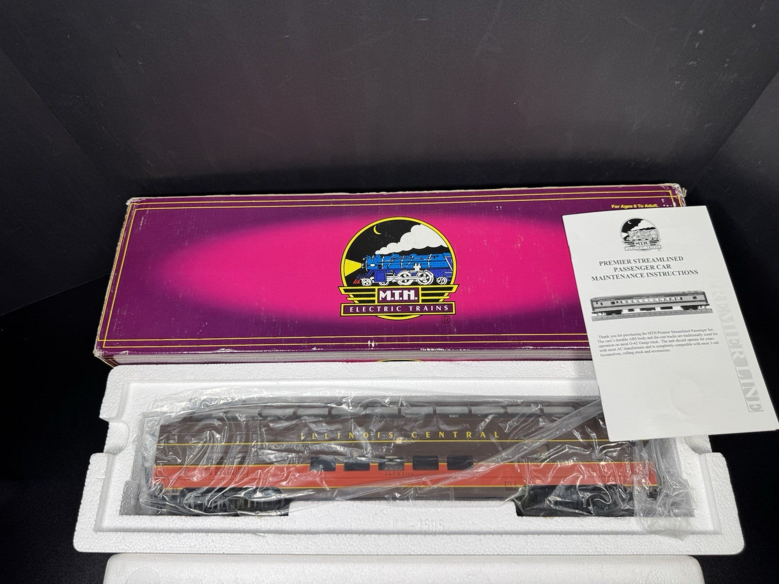 MTH 20-67033 Illinois Central IC 70' full-length vista dome passenger car LNIB13