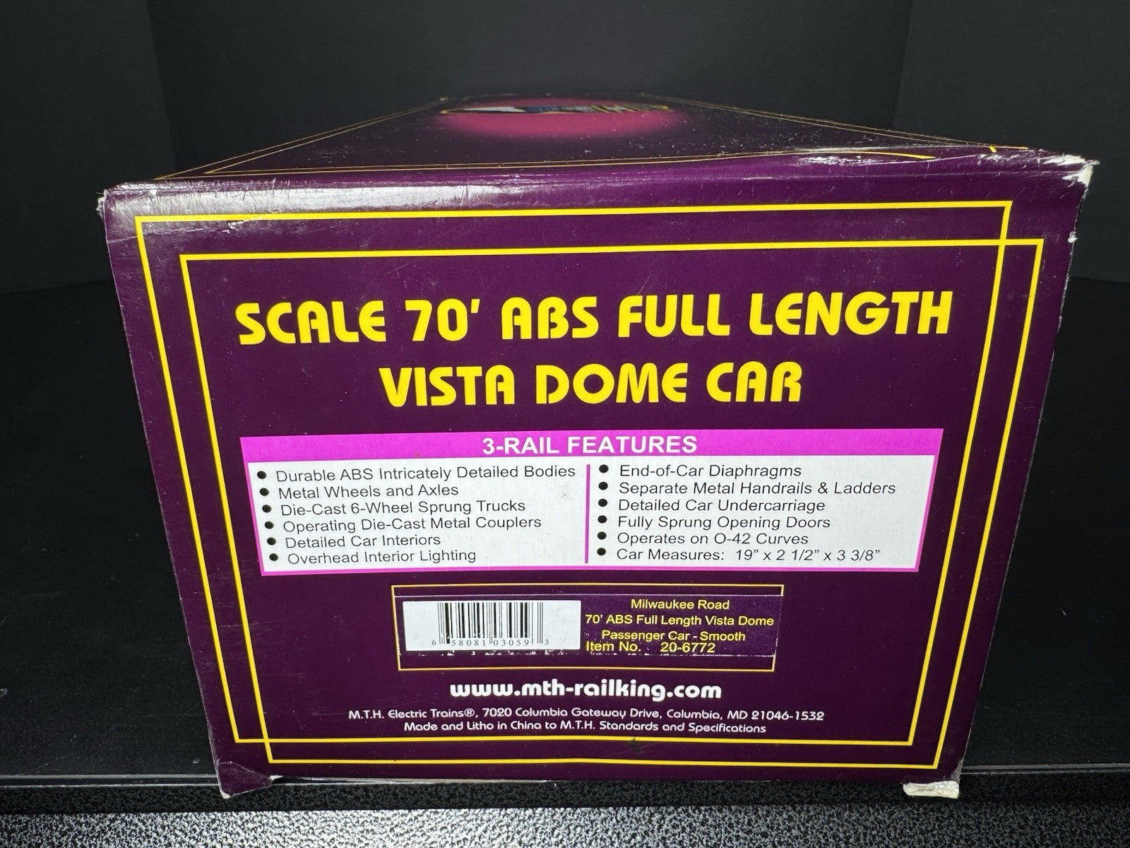 MTH 20-6772 Milwaukee Road 70' full-length vista dome passenger car LNIB11