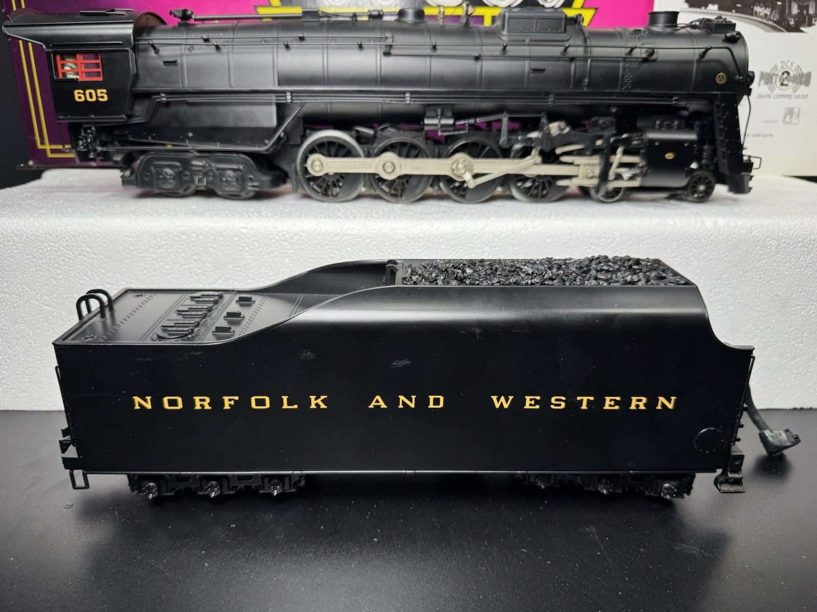 MTH 20-3058-1 Norfolk & Western N&W Unshrouded J 4-8-4 steam engine #605 PS2 EX11