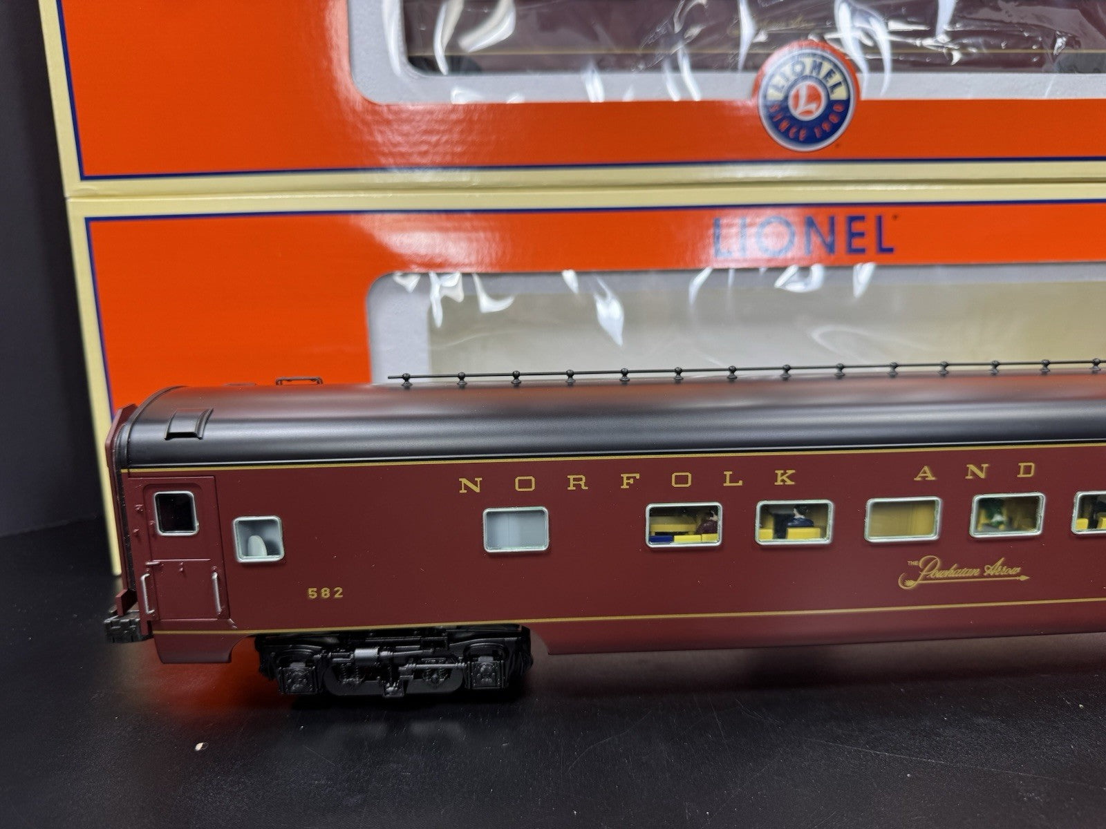 Lionel 6-29182 Norfolk & Western Powhatan Arrow 18" passenger 4-car set EX8