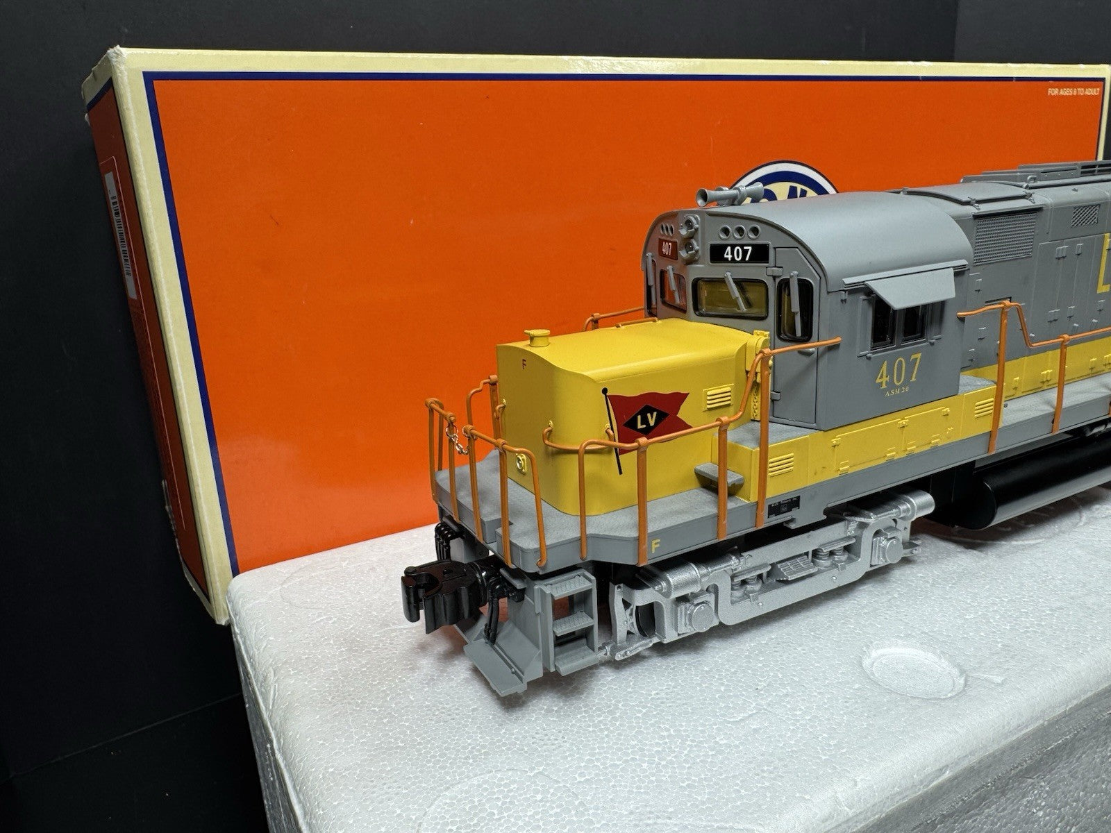 Lionel 6-28218 TMCC Lehigh Valley "Yellow Jacket" C-420 diesel engine #407 LNIB1