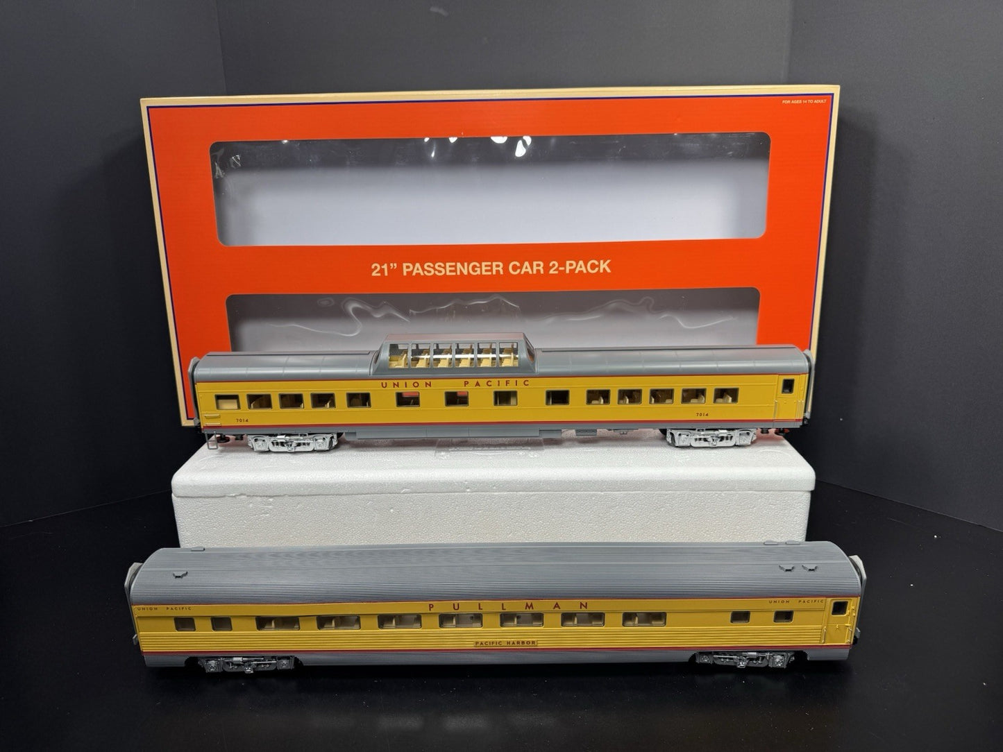 Lionel 1927070 Union Pacific UP 21" excursion 2-car expansion set LNIB0