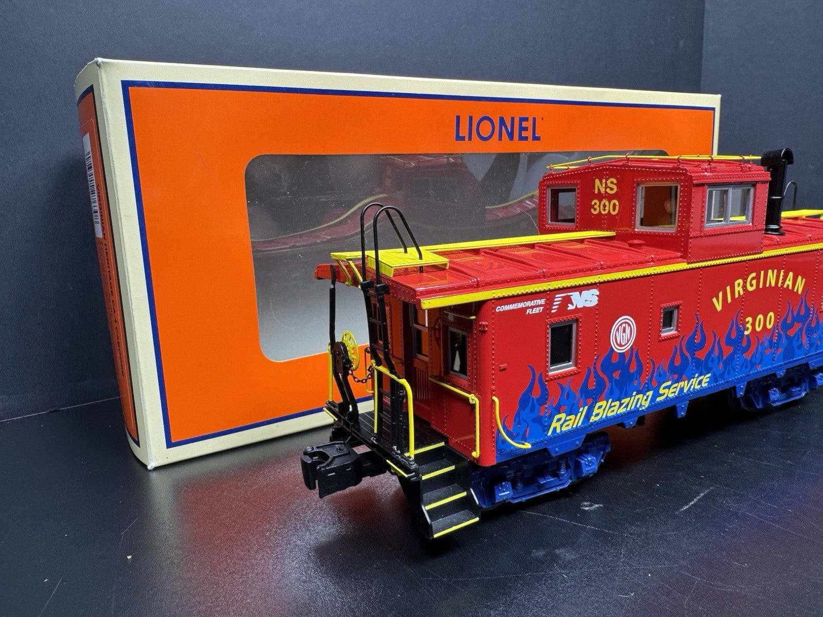 Lionel 6-27630 NS heritage Virginian CA-4 smoking caboose #300 LNIB1