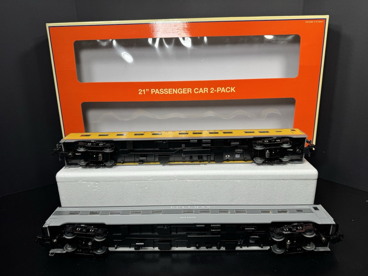 Lionel 2027500 Union Pacific UP Pennsylvania PRR 21" passenger car 2-pack LNIB10