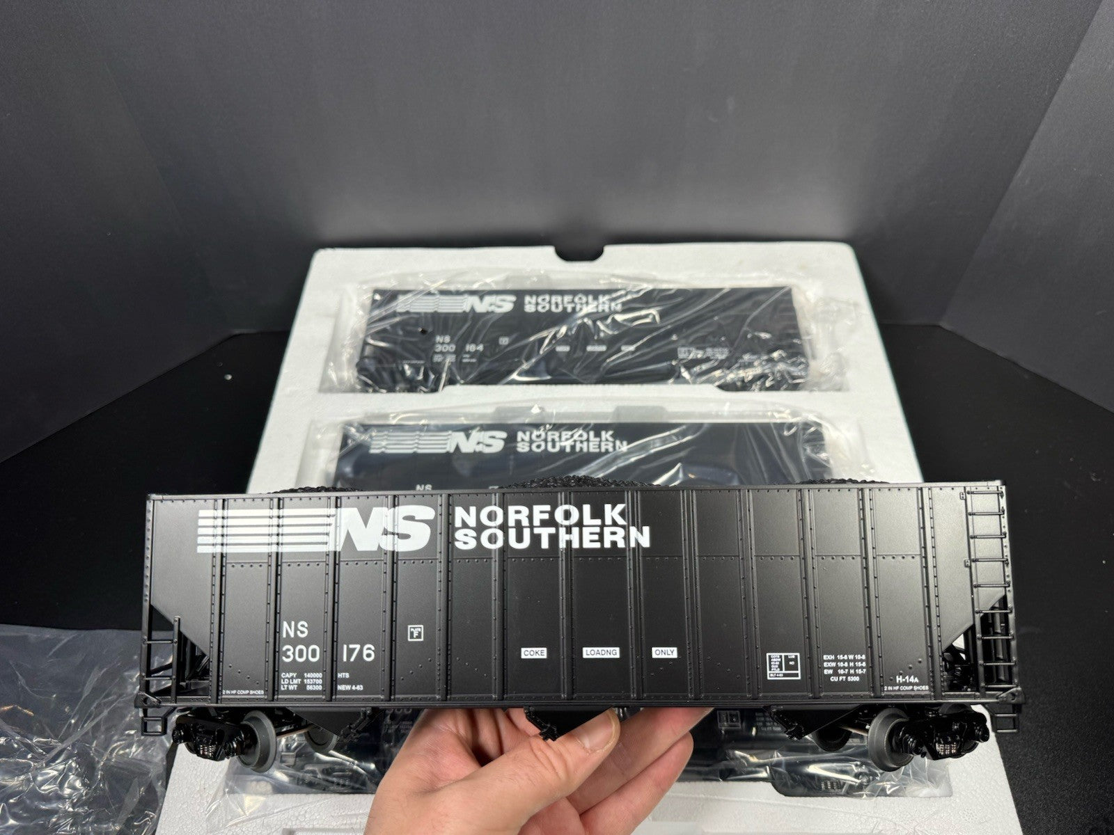 MTH 20-97068 Norfolk Southern NS coke hopper 4-car set LNIB4